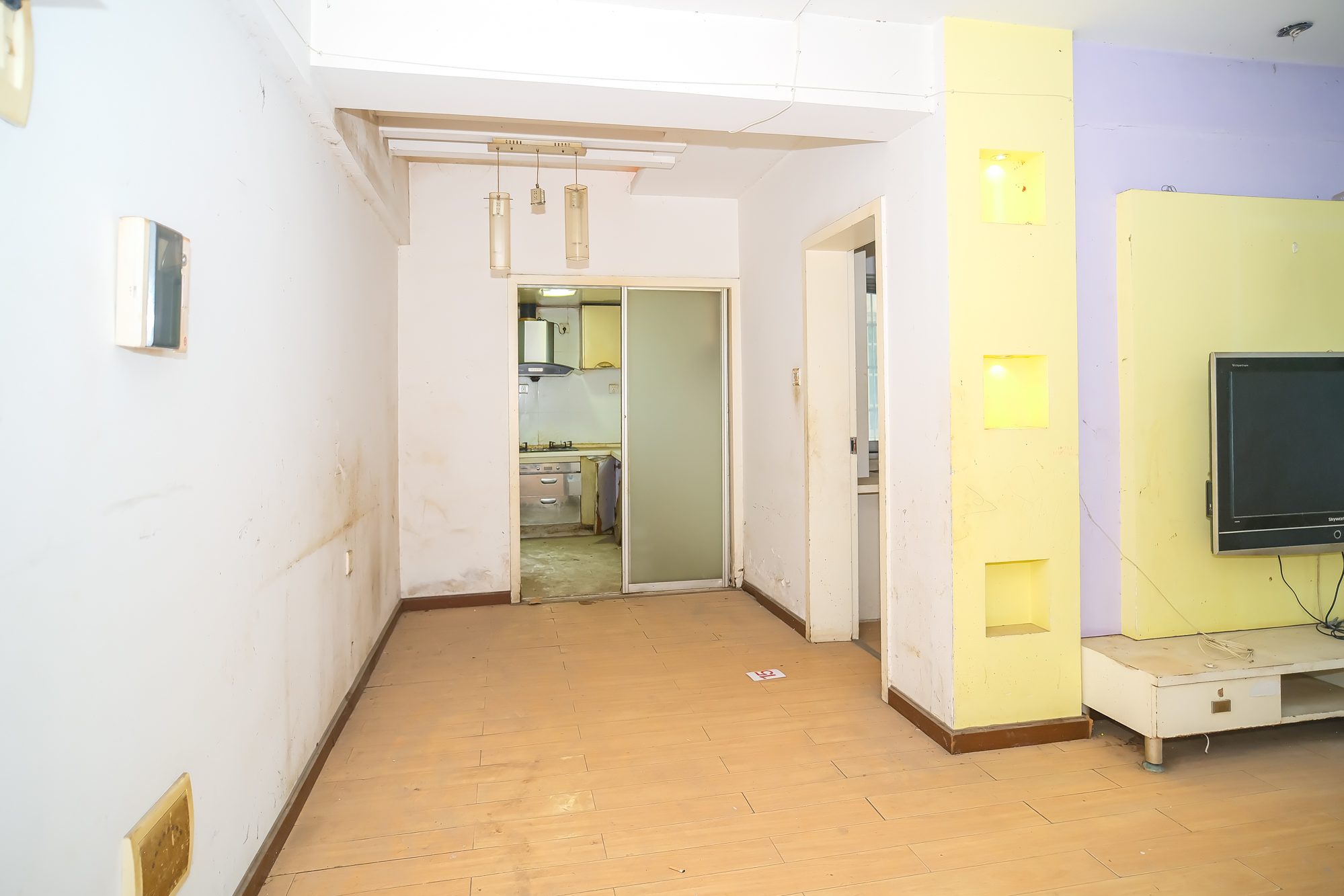 未来现代城 3室2厅1卫 49.80万 未来现代城 3室2厅1卫 49.80万客厅