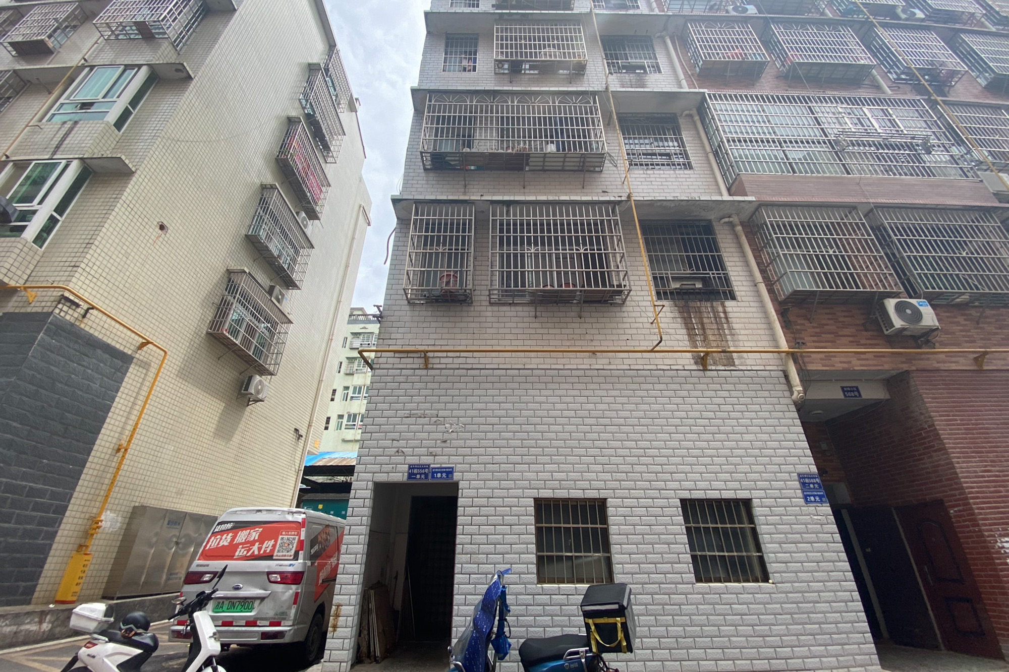 灰埠小区（灰埠社区）  8室8厅8卫   187.00万其他