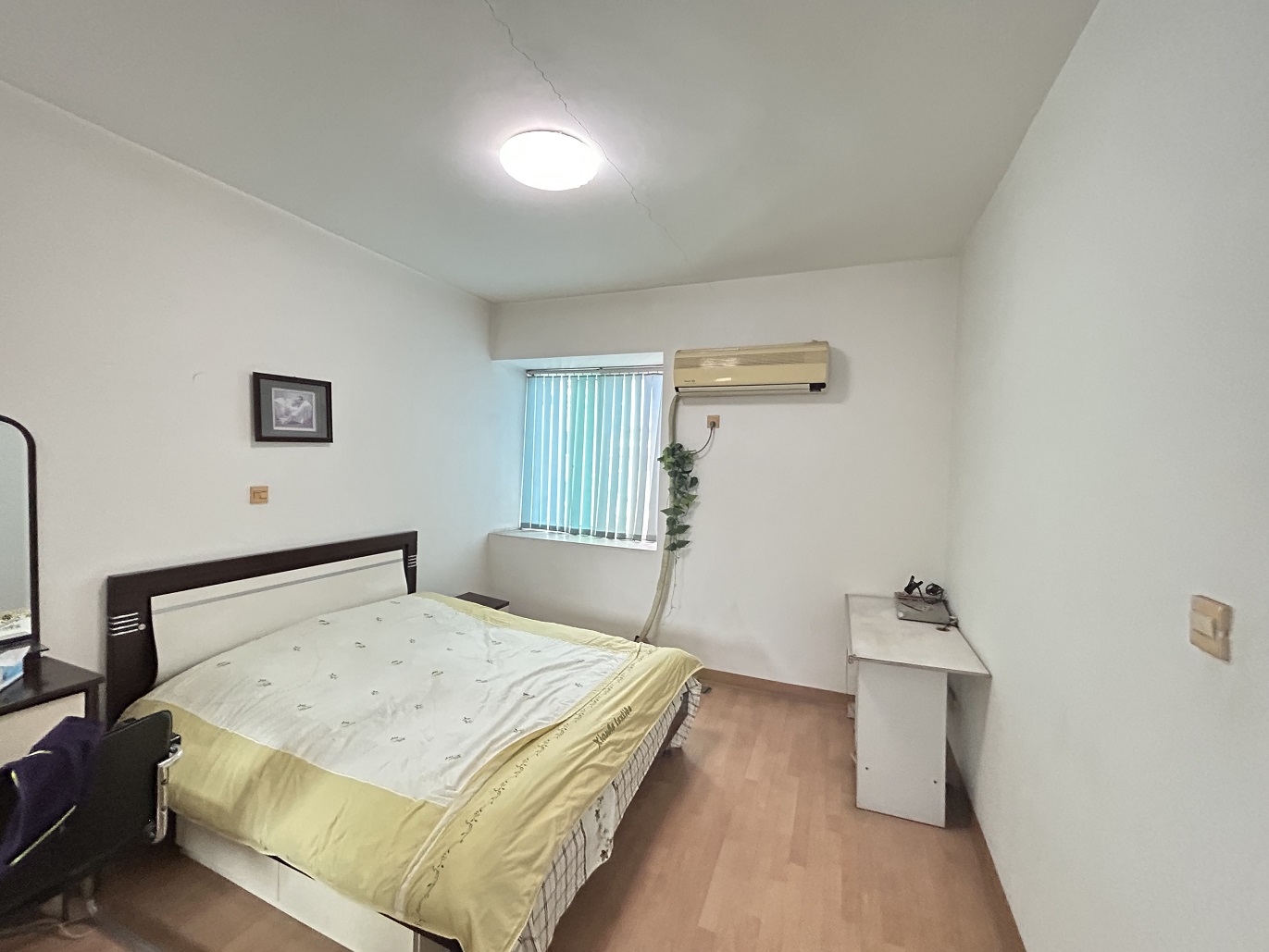 湘银小区 4室2厅3卫 38.00万 湘银小区 4室2厅3卫 38.00万室内图