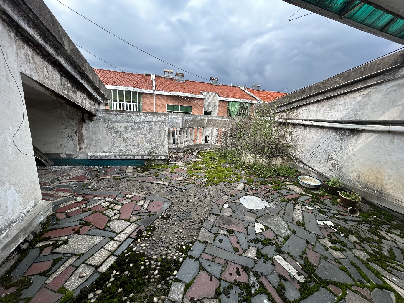 湘银小区 4室2厅3卫 38.00万 湘银小区 4室2厅3卫 38.00万室内图