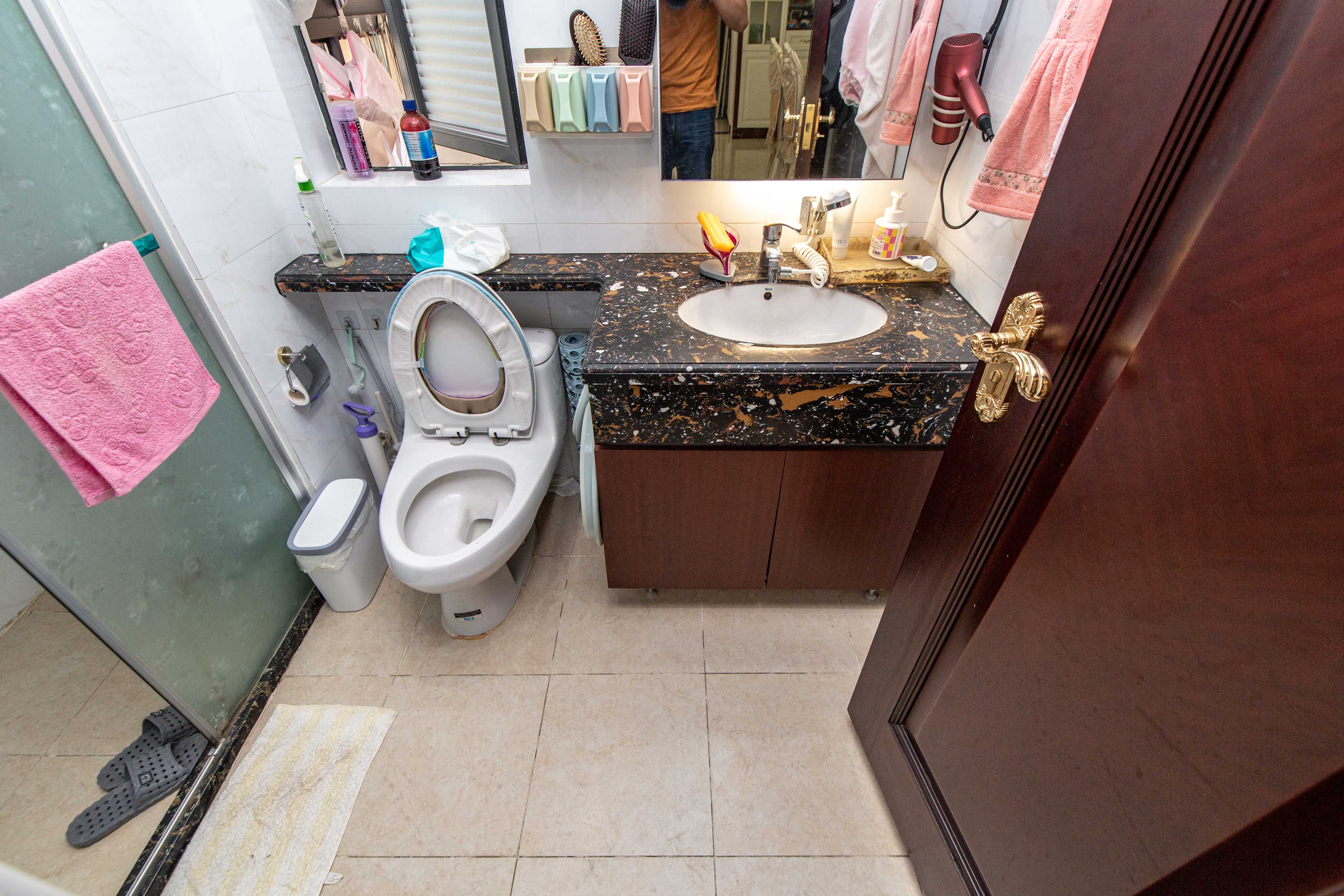 恒大国际广场  3室2厅2卫    138.0万卫生间