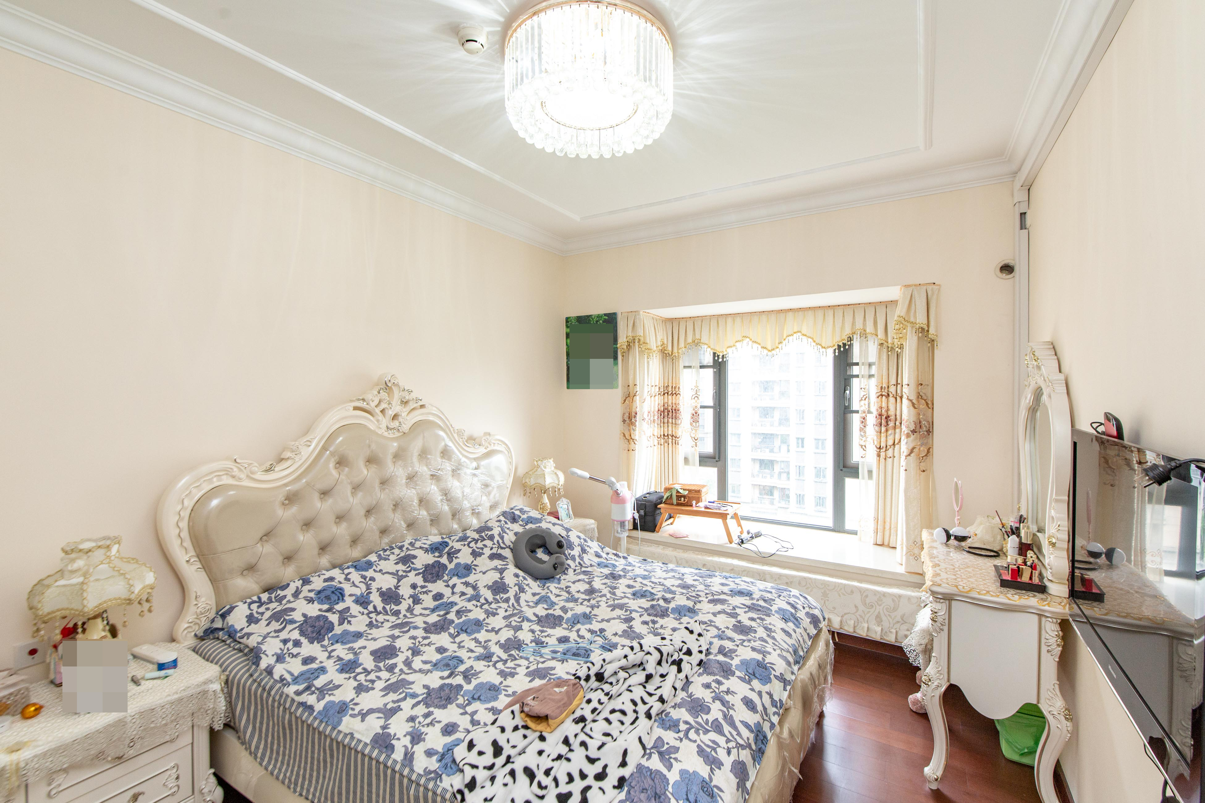 恒大国际广场  3室2厅2卫    138.0万卧室