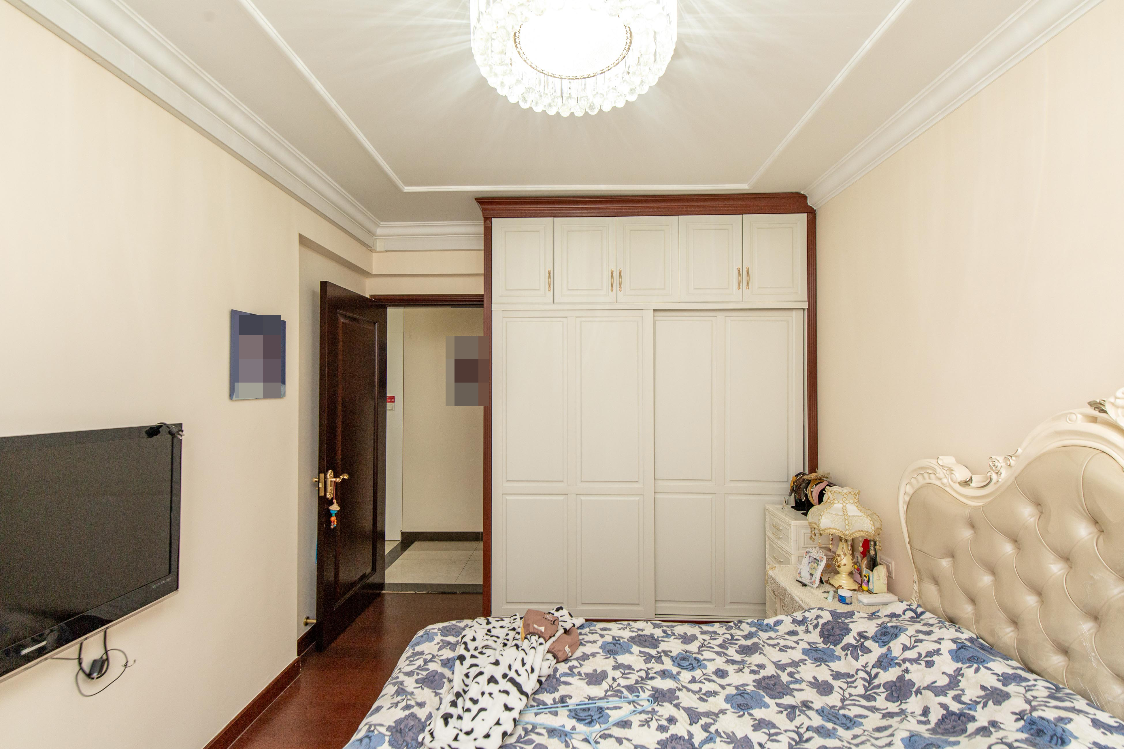 恒大国际广场  3室2厅2卫    138.0万卧室