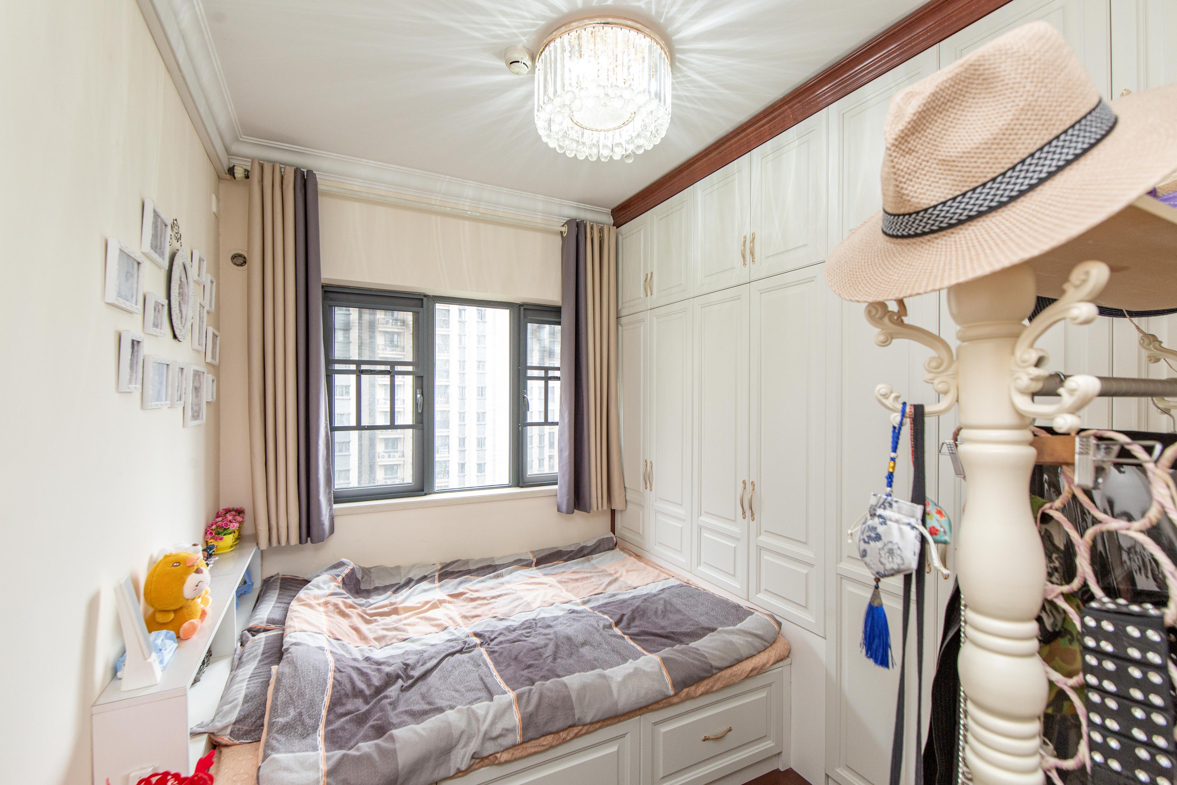 恒大国际广场  3室2厅2卫    138.0万卧室