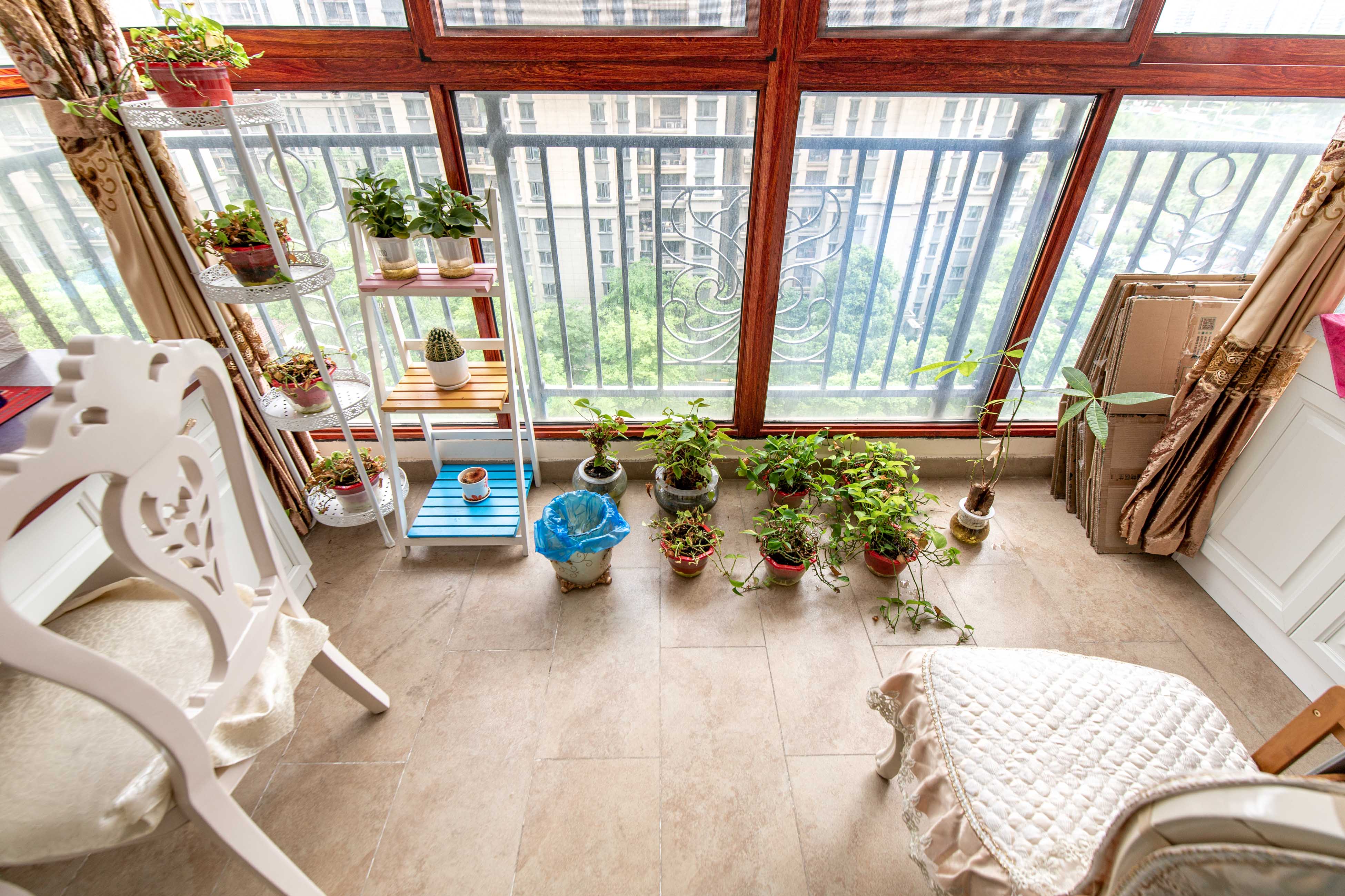 恒大国际广场  3室2厅2卫    138.0万阳台