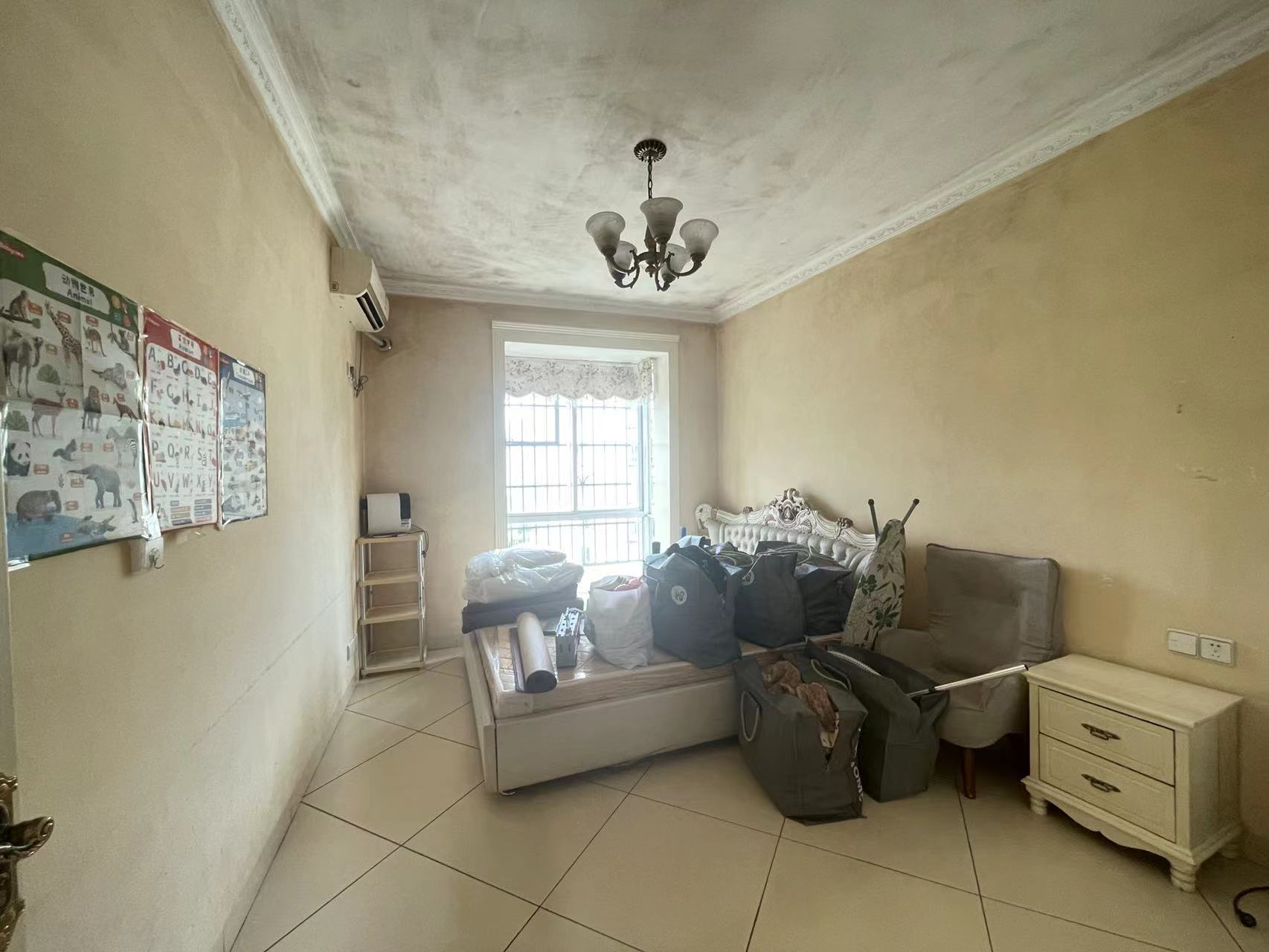 四季花园  4室2厅2卫   69.00万 四季花园  4室2厅2卫   69.00万室内图