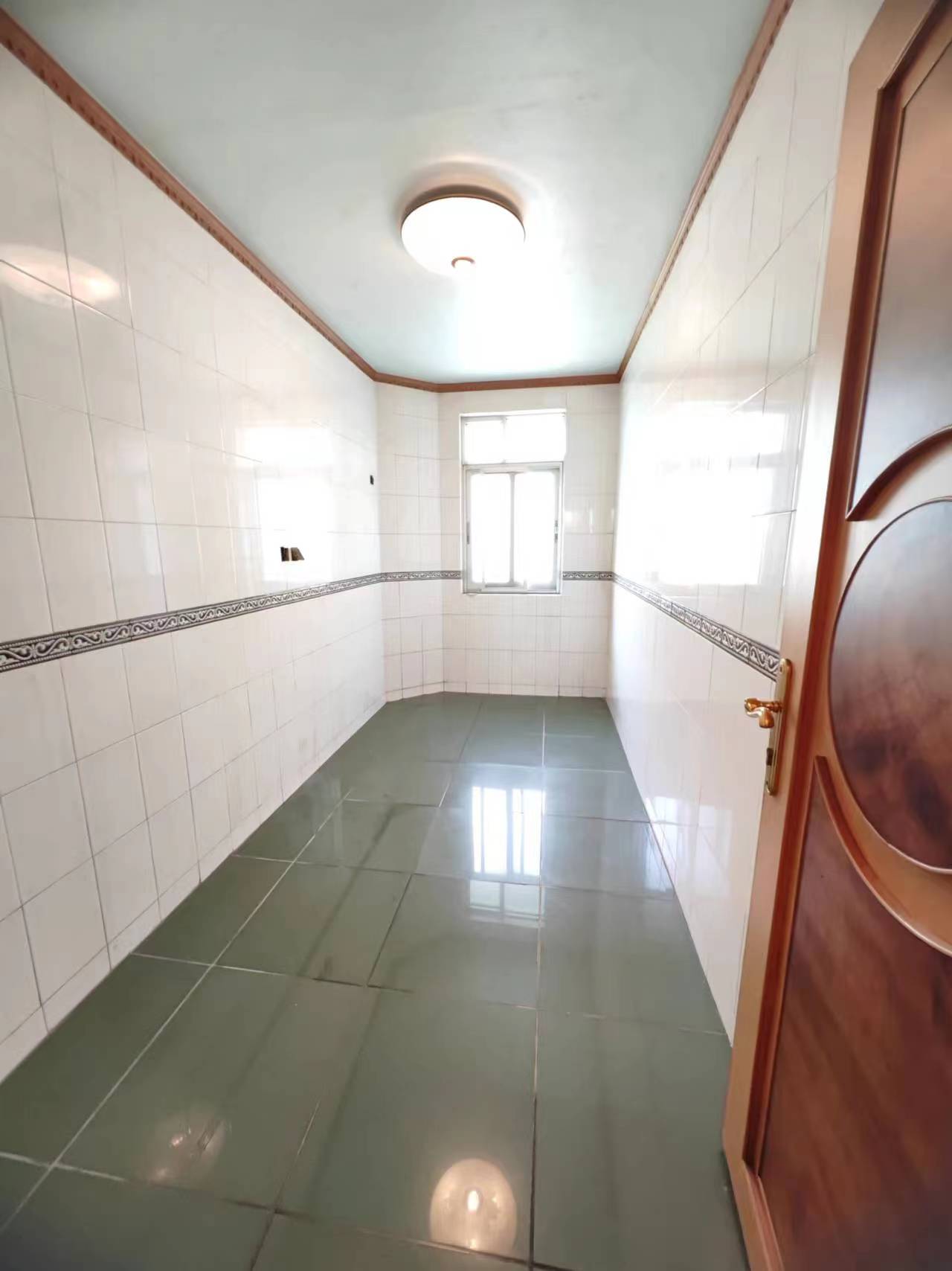 泰华一村 4室0厅0卫 62.80万 泰华一村 4室0厅0卫 62.80万室内图