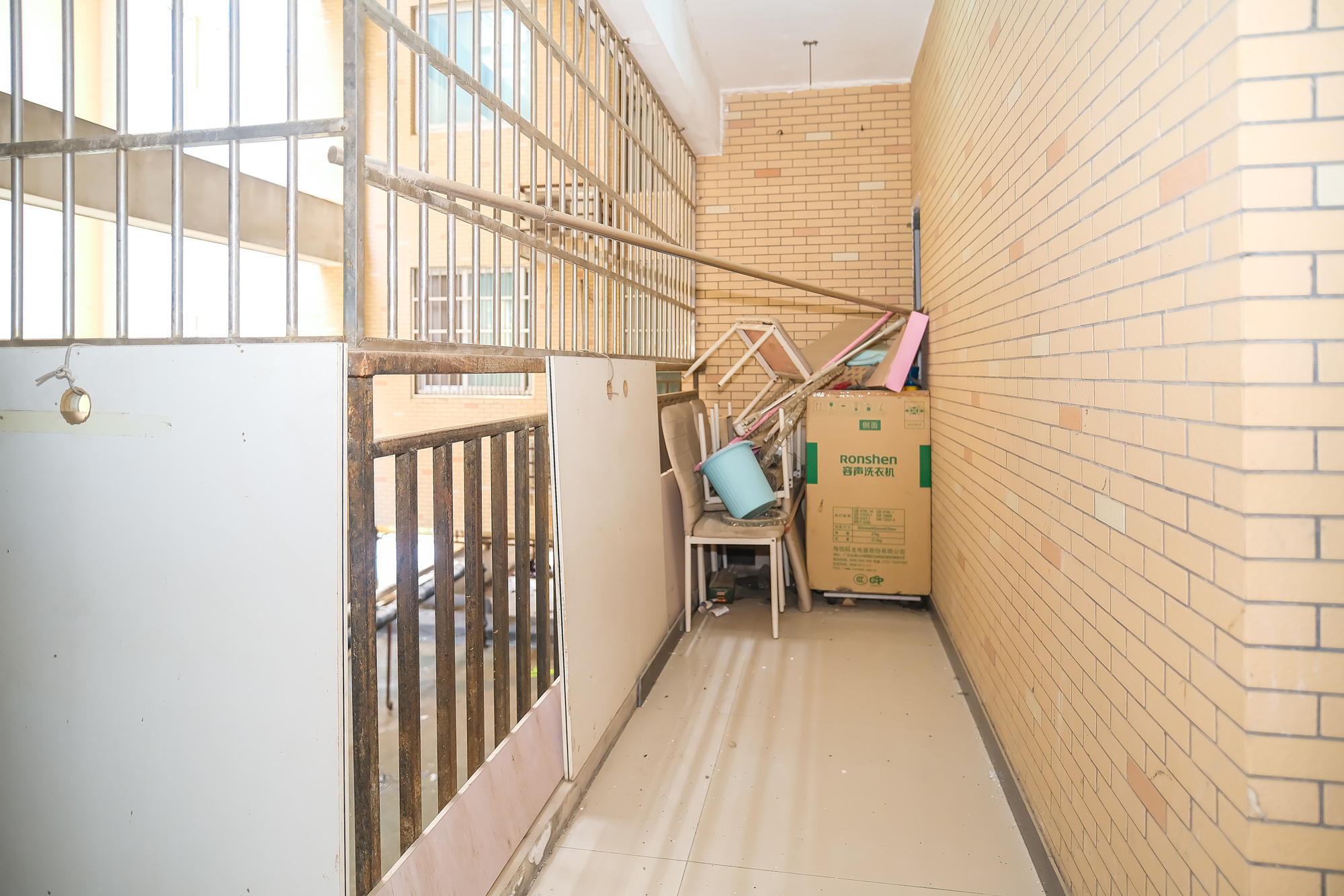 筑梦园 3室2厅2卫 76.8万 筑梦园 3室2厅2卫 76.8万阳台