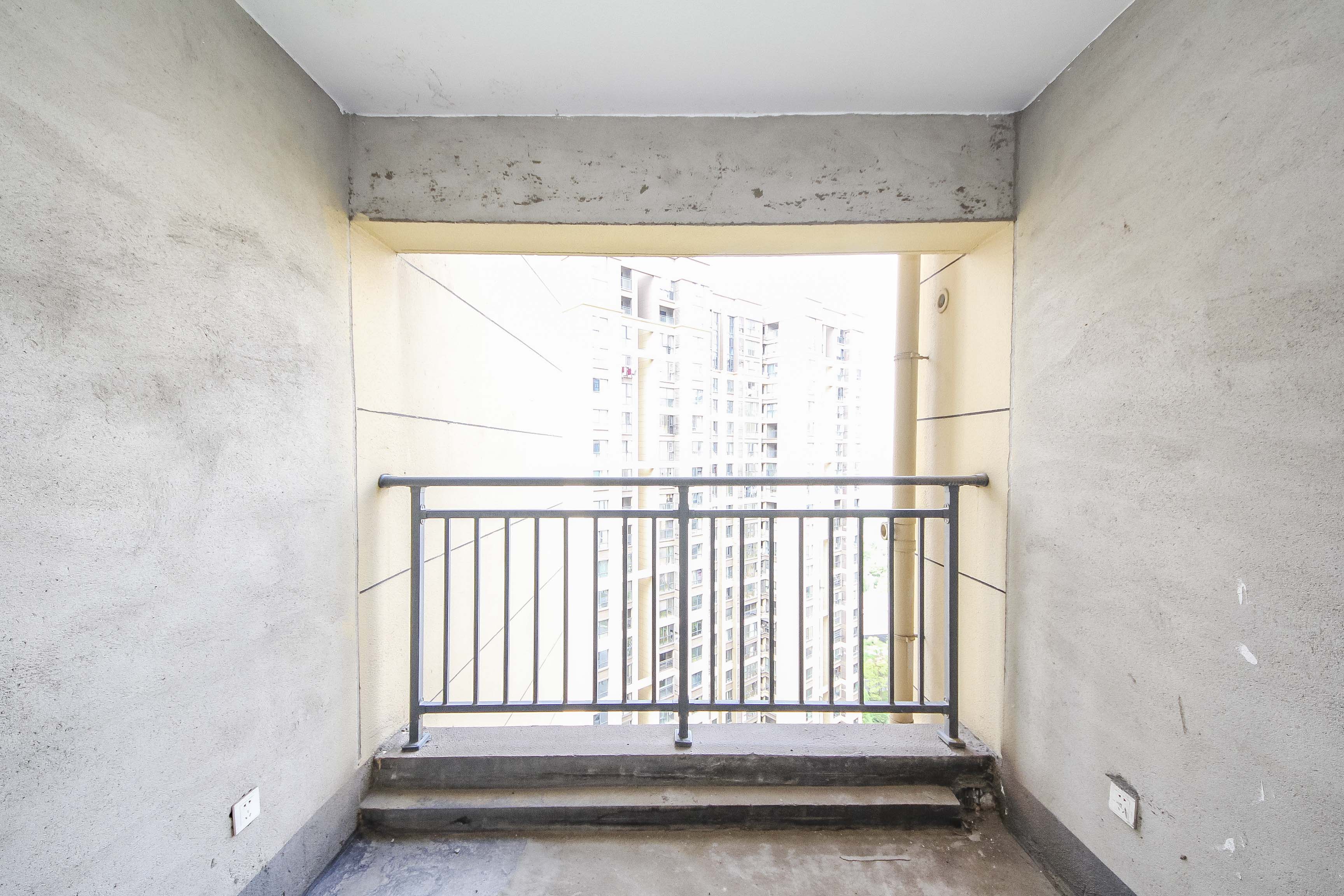 湘熙水郡（观澜海赋家园）  3室2厅2卫    155.0万卧室