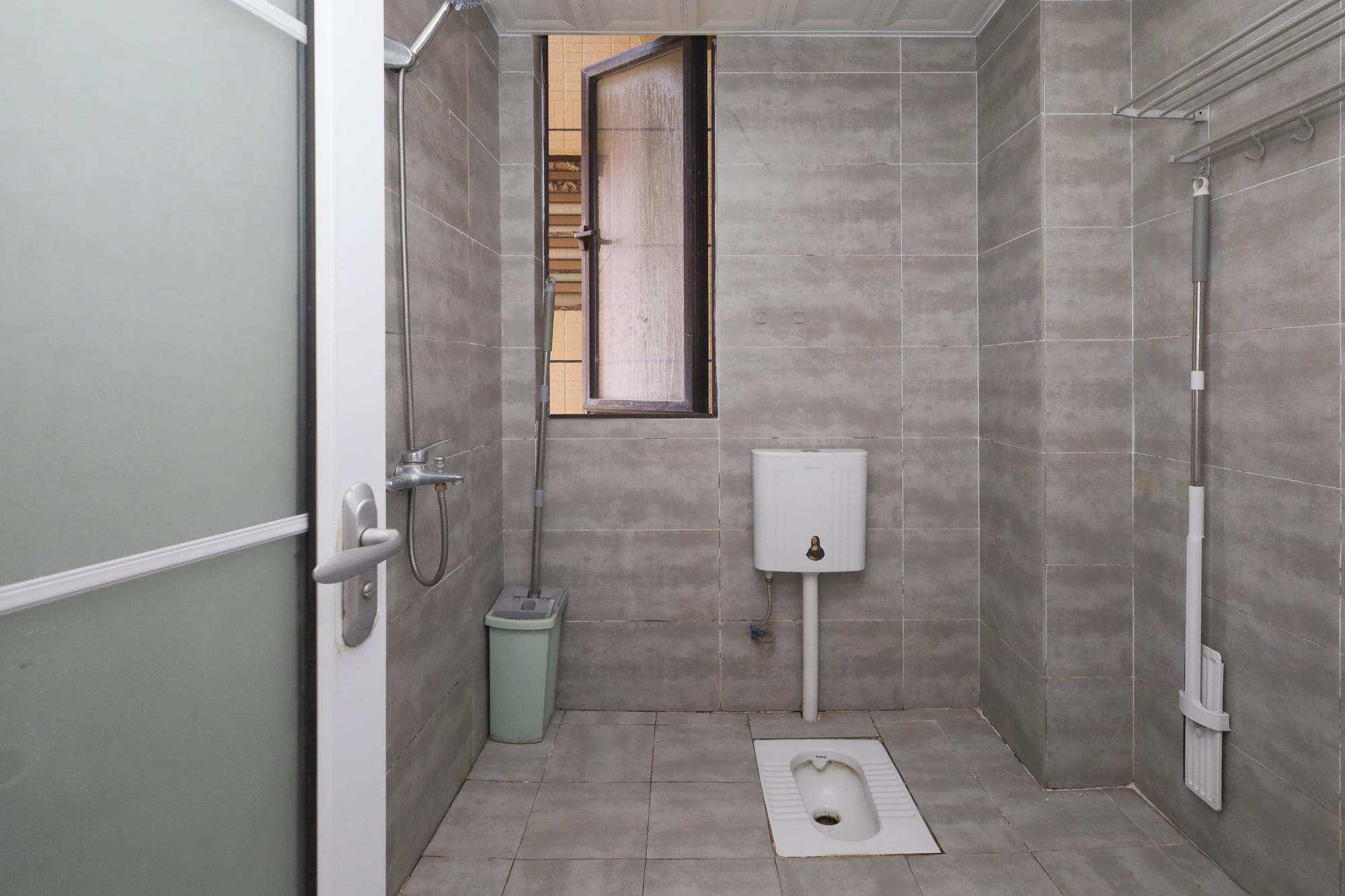 保利西海岸A区  4室2厅2卫    199.0万 保利西海岸A区  4室2厅2卫    199.0万卫生间