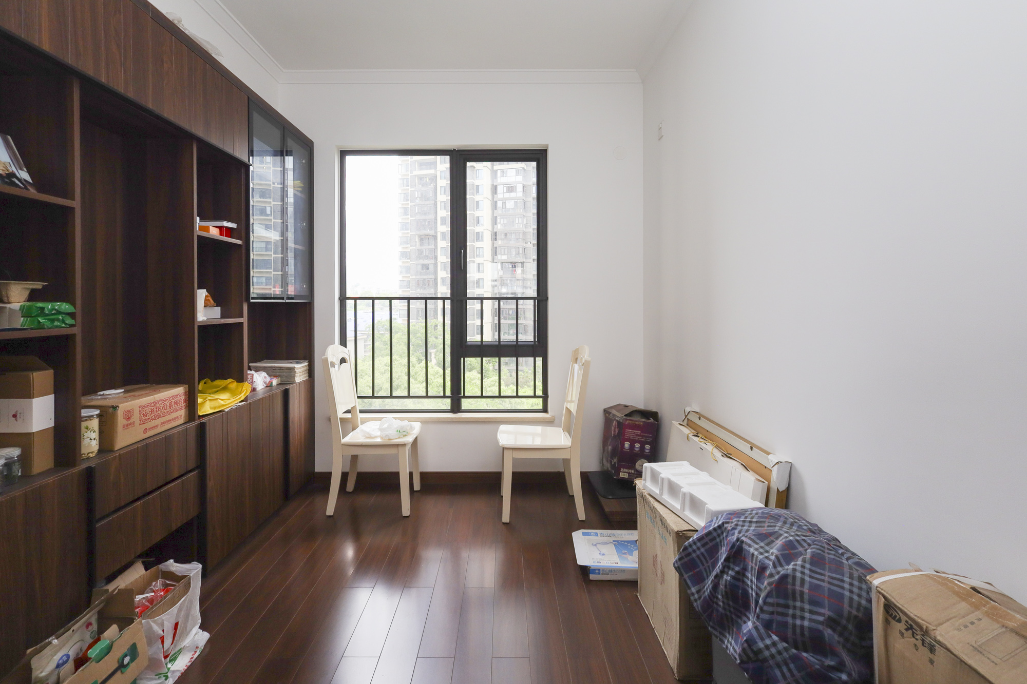 万科里金域国际  4室2厅2卫    315.0万卧室