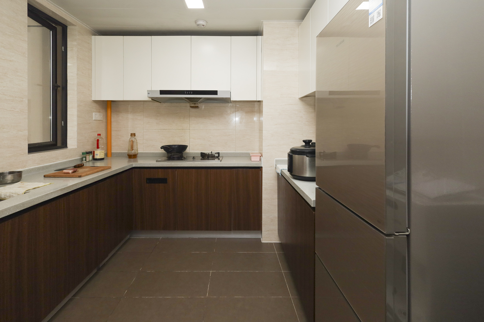 万科里金域国际  4室2厅2卫    315.0万厨房