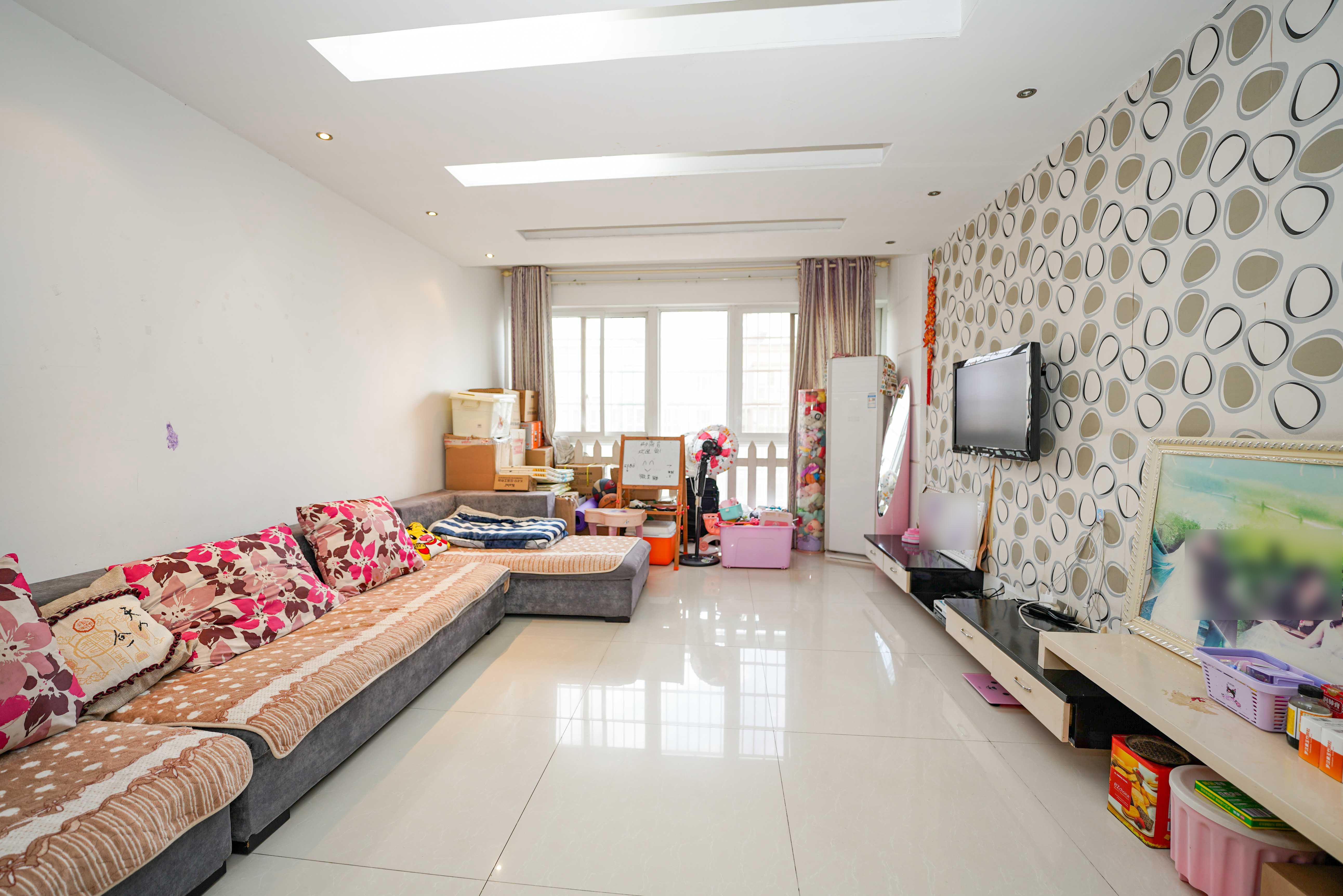 鑫天山城明珠  2室2厅1卫    41.8万 鑫天山城明珠  2室2厅1卫    41.8万客厅