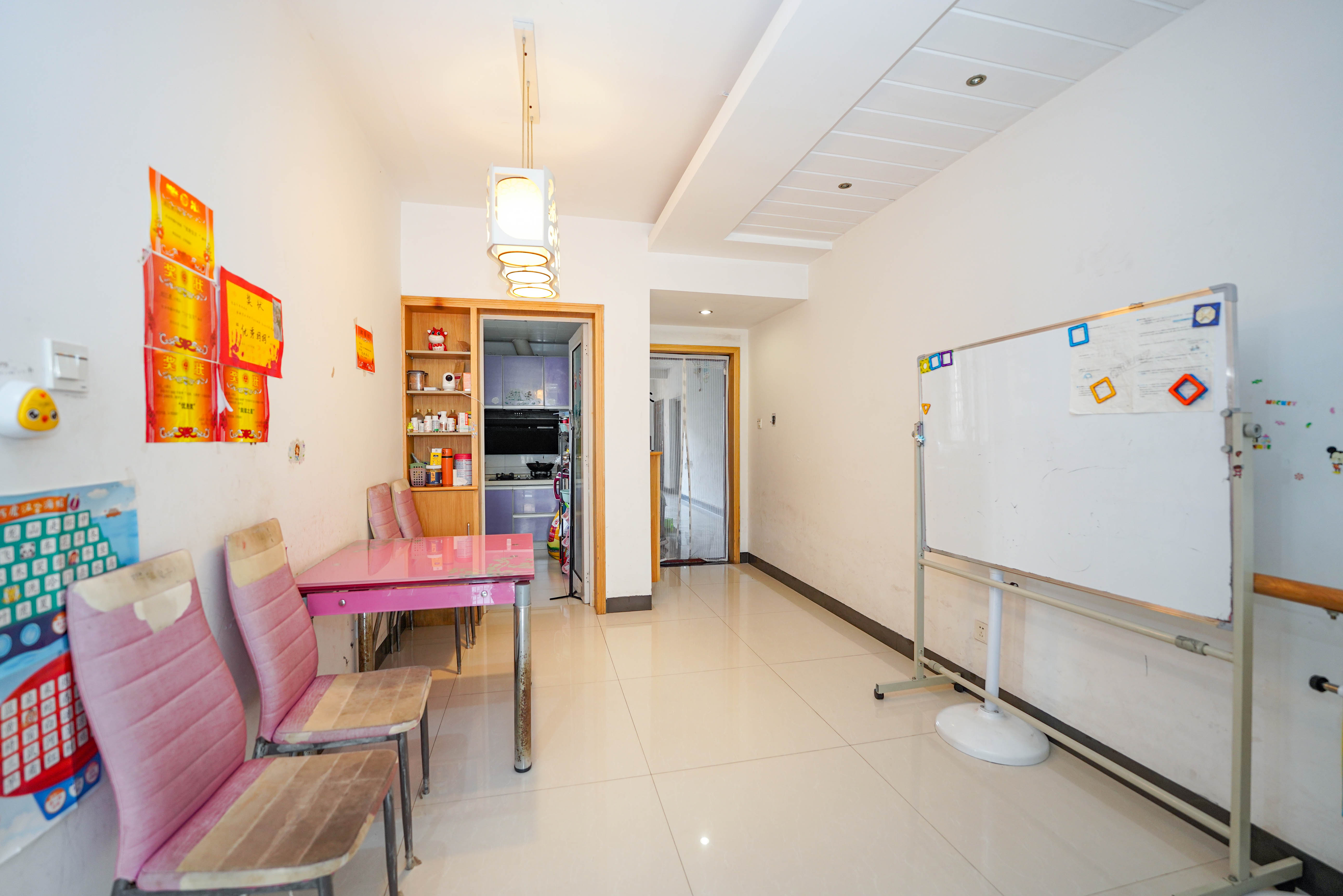 鑫天山城明珠  2室2厅1卫    41.8万 鑫天山城明珠  2室2厅1卫    41.8万客厅