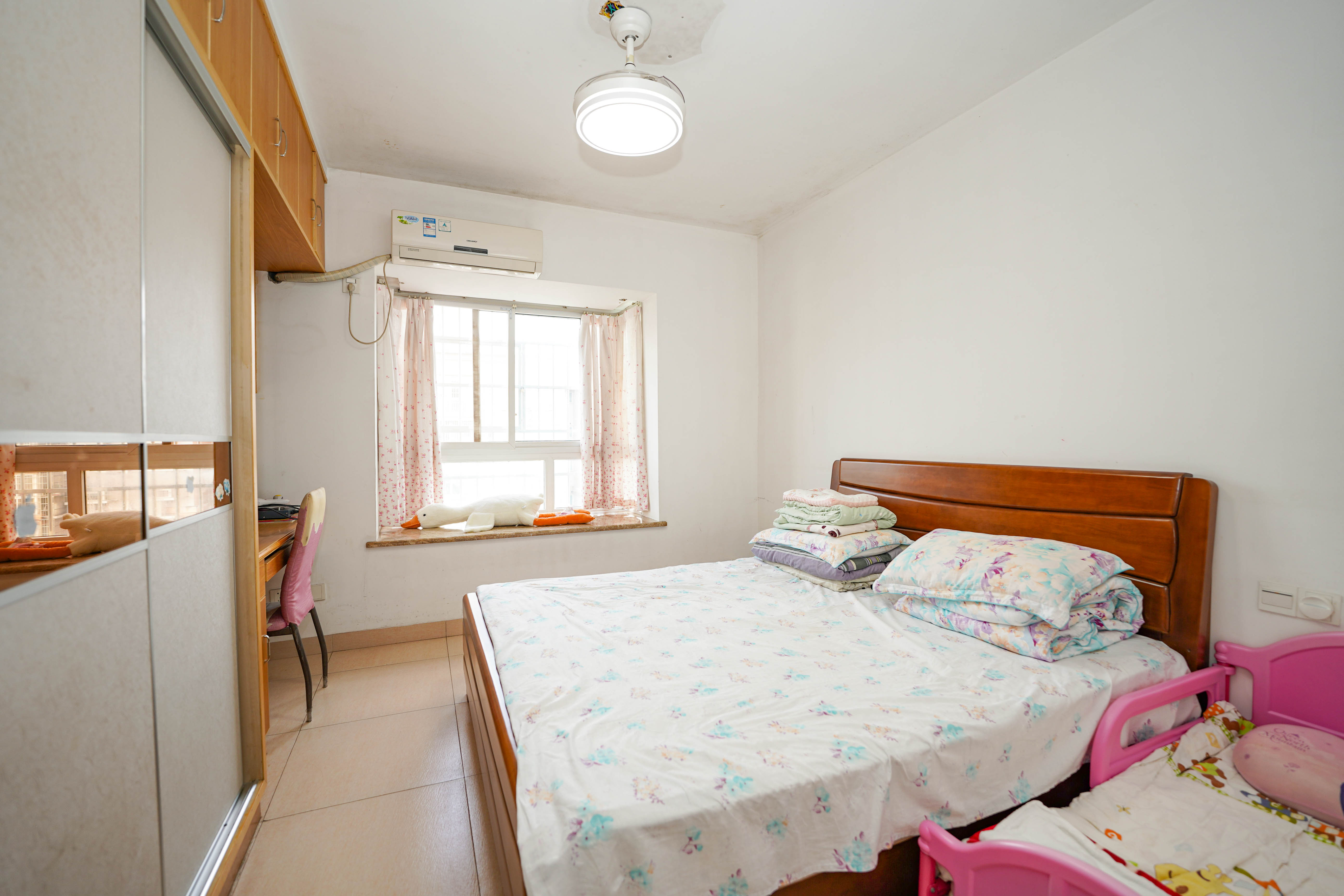 鑫天山城明珠  2室2厅1卫    41.8万 鑫天山城明珠  2室2厅1卫    41.8万卧室