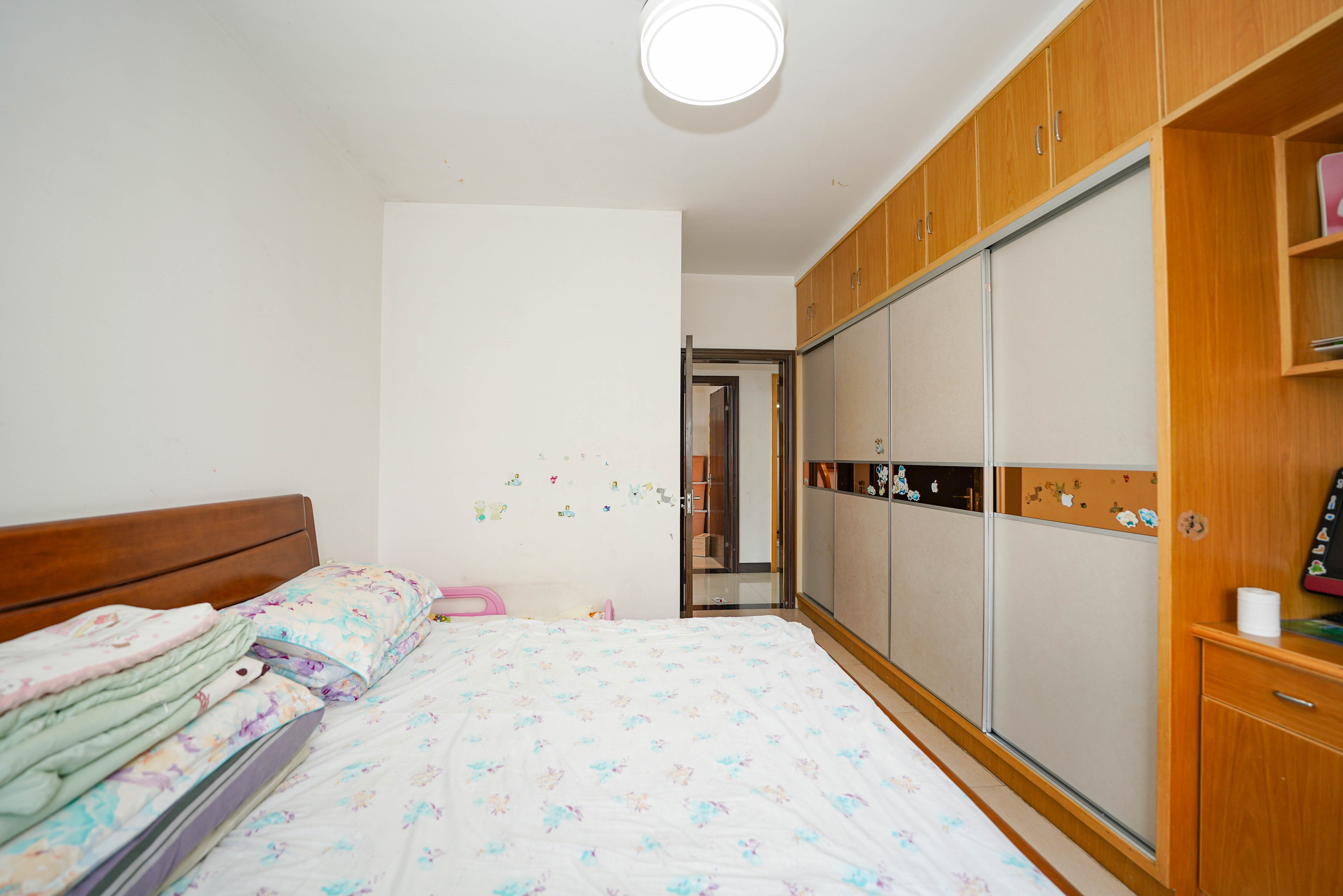 鑫天山城明珠  2室2厅1卫    41.8万 鑫天山城明珠  2室2厅1卫    41.8万卧室