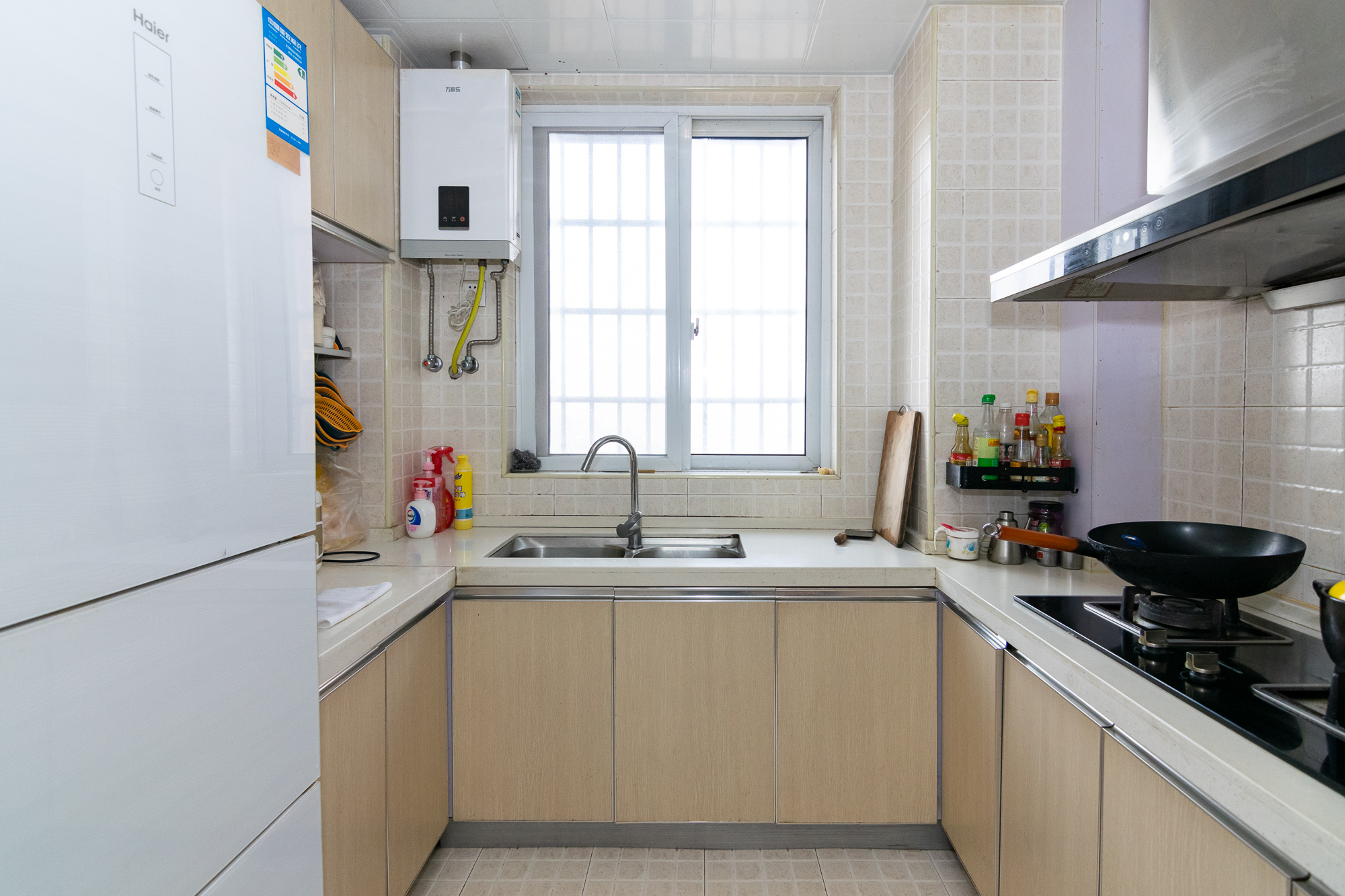 新城国际花都  3室2厅1卫   81.00万厨房