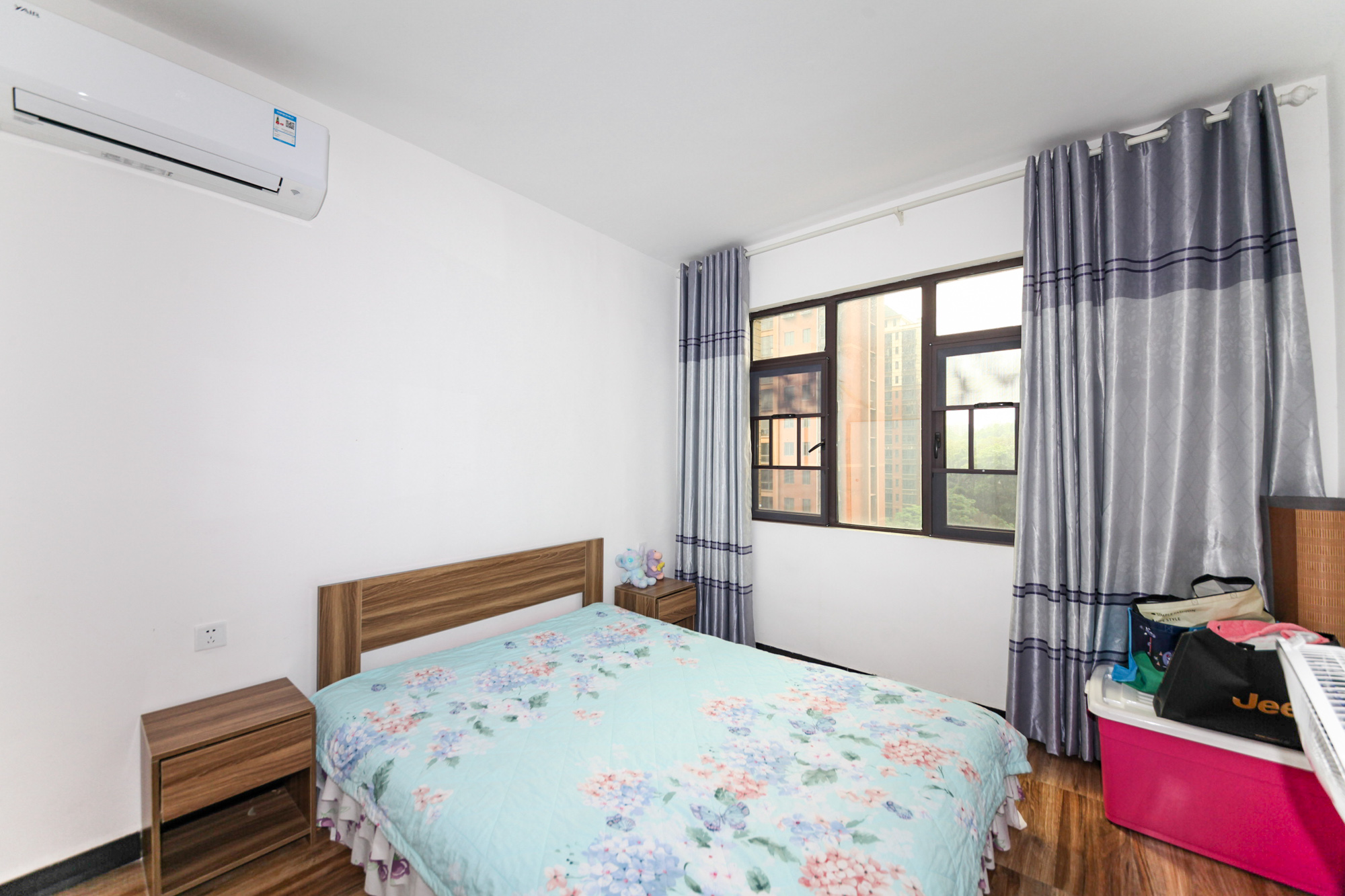 乾源国际  3室2厅1卫   87.20万 乾源国际  3室2厅1卫   87.20万卧室