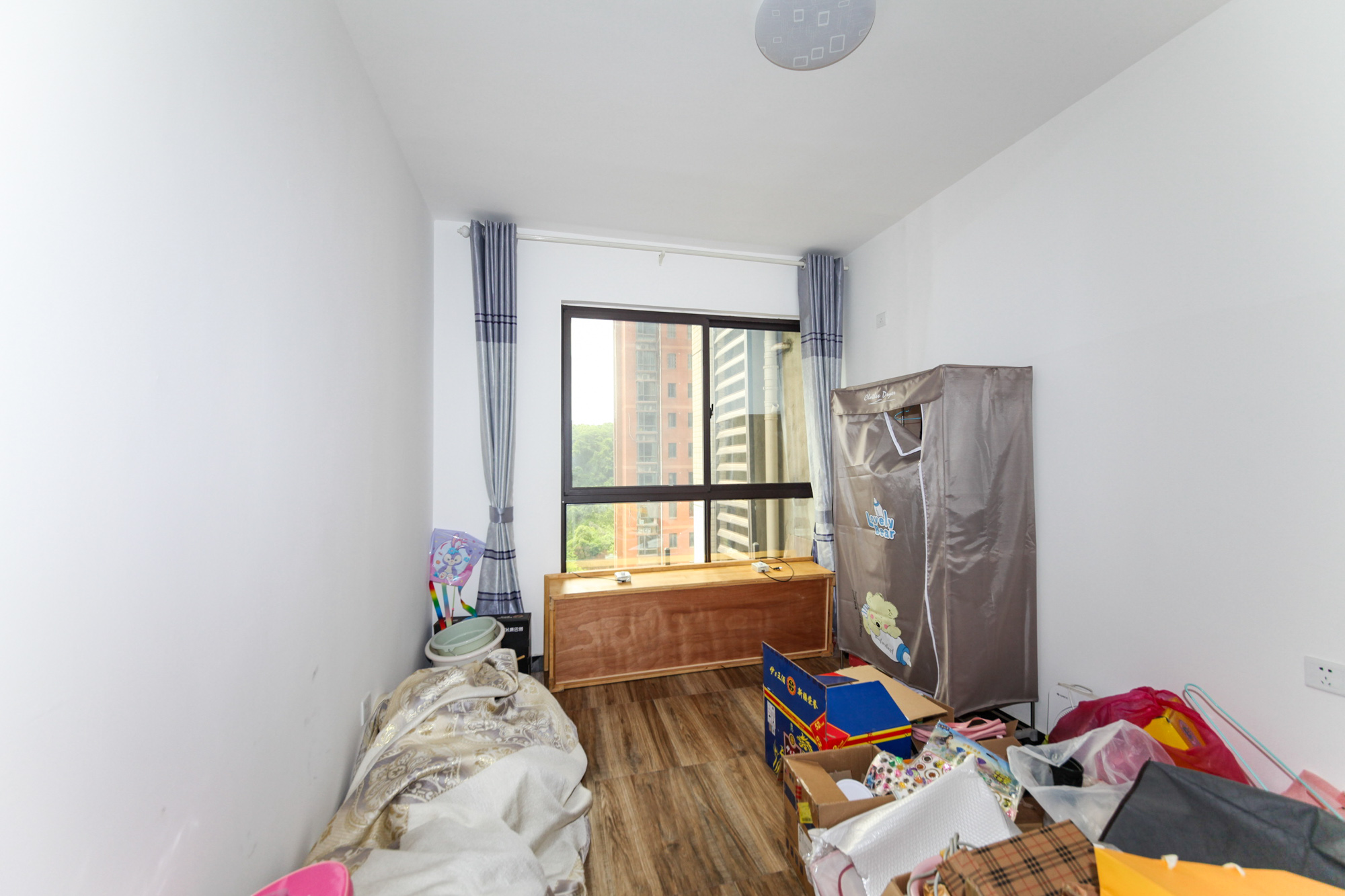 乾源国际  3室2厅1卫   87.20万 乾源国际  3室2厅1卫   87.20万卧室