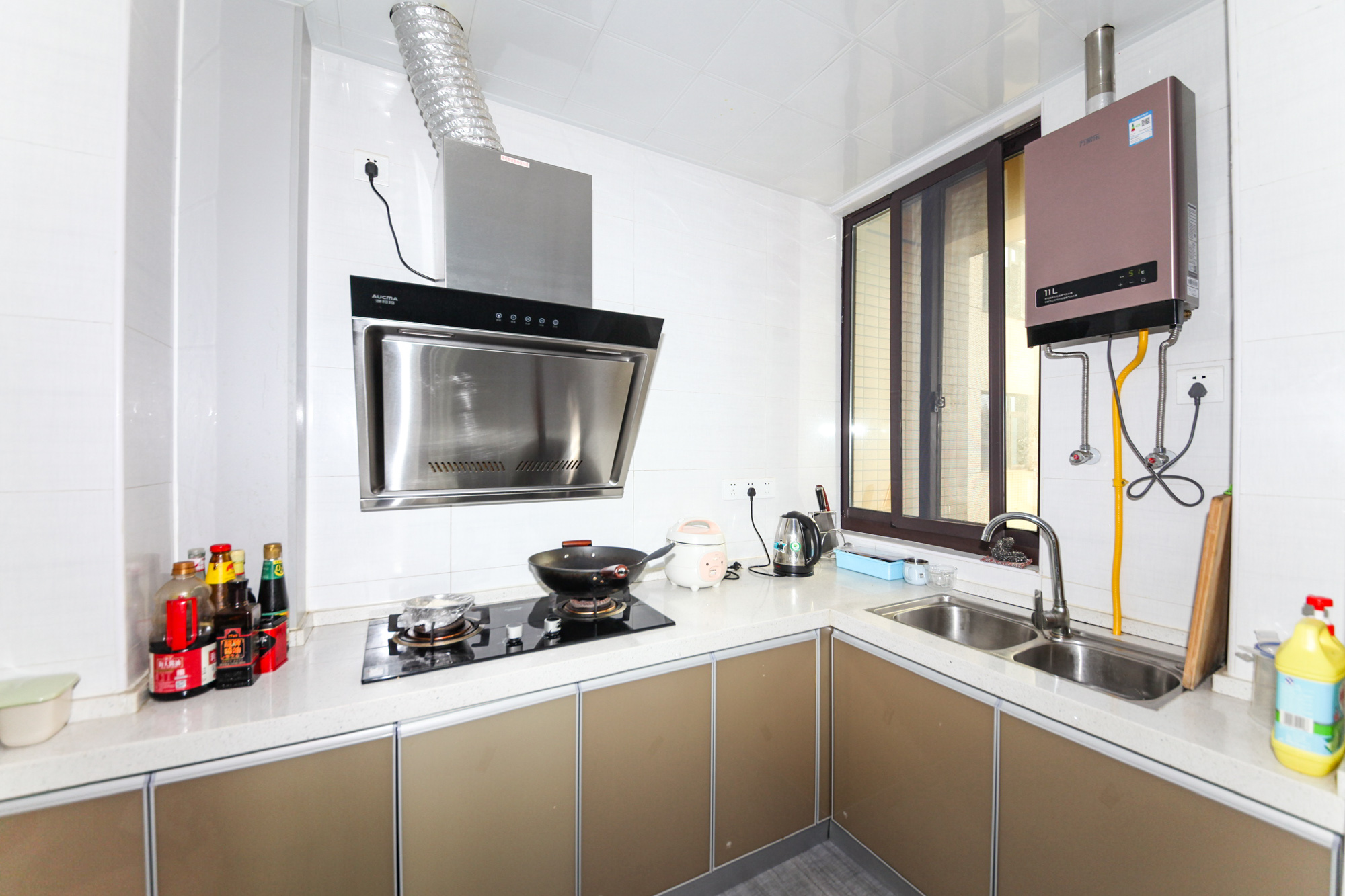 乾源国际  3室2厅1卫   87.20万 乾源国际  3室2厅1卫   87.20万厨房