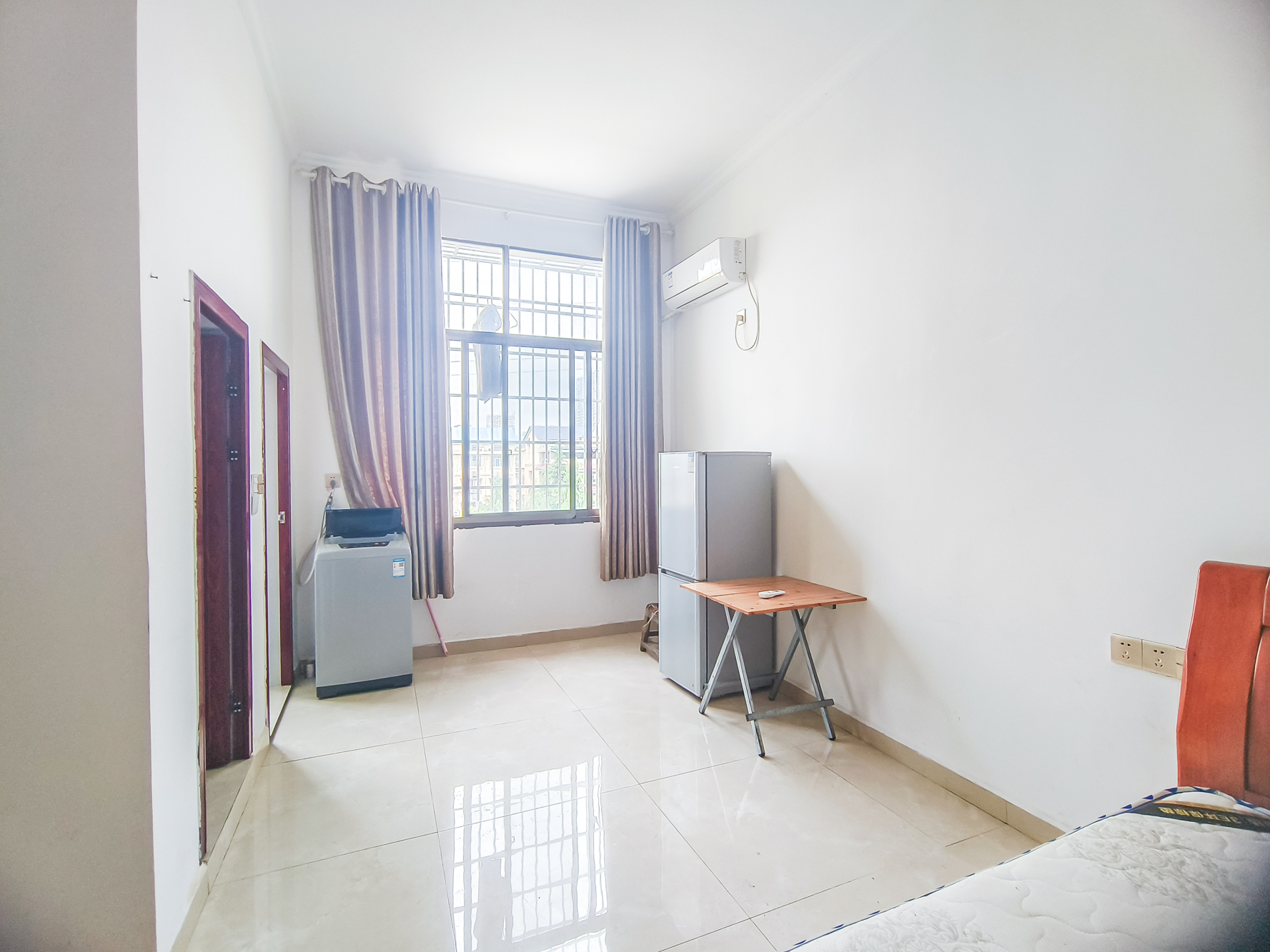 星沙五区 17室8厅13卫 365.0万 星沙五区 17室8厅13卫 365.0万卧室