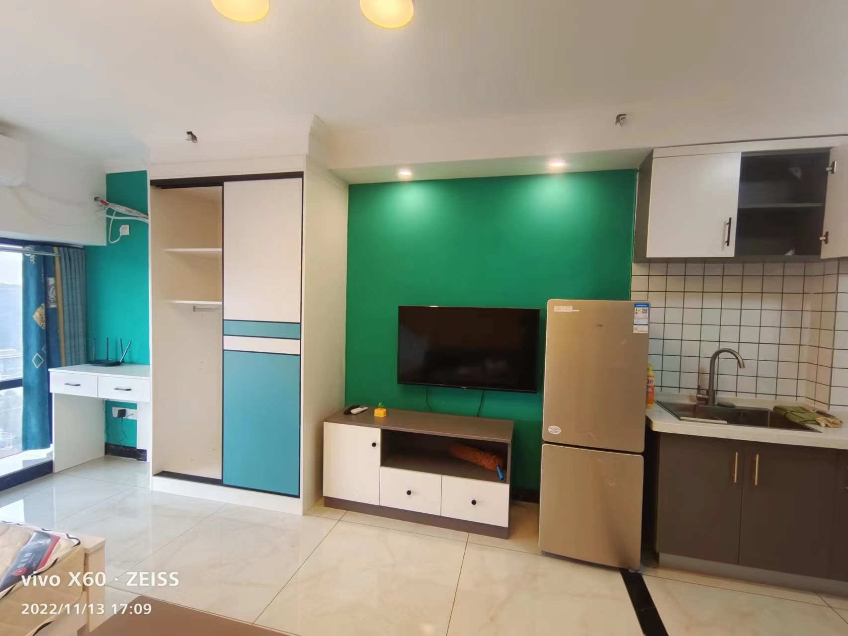 富力新天地一二期  1室1厅1卫   1600.00元/月 富力新天地一二期  1室1厅1卫   1600.00元/月室内图