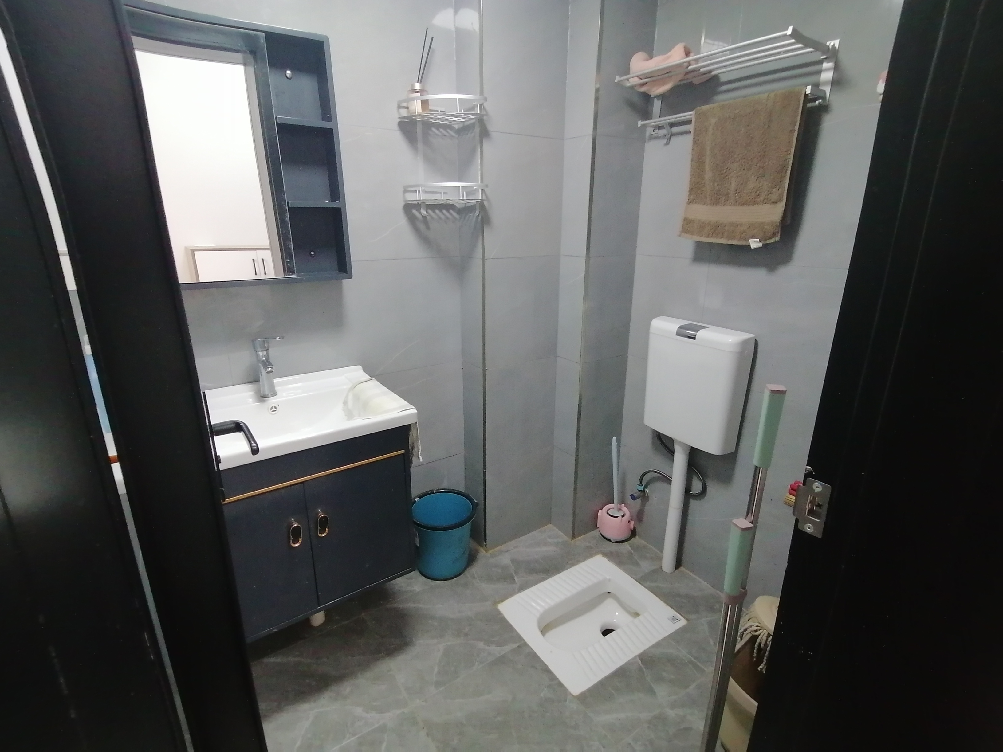 锦绣贤苑  1室1厅1卫   1600.00元/月室内图