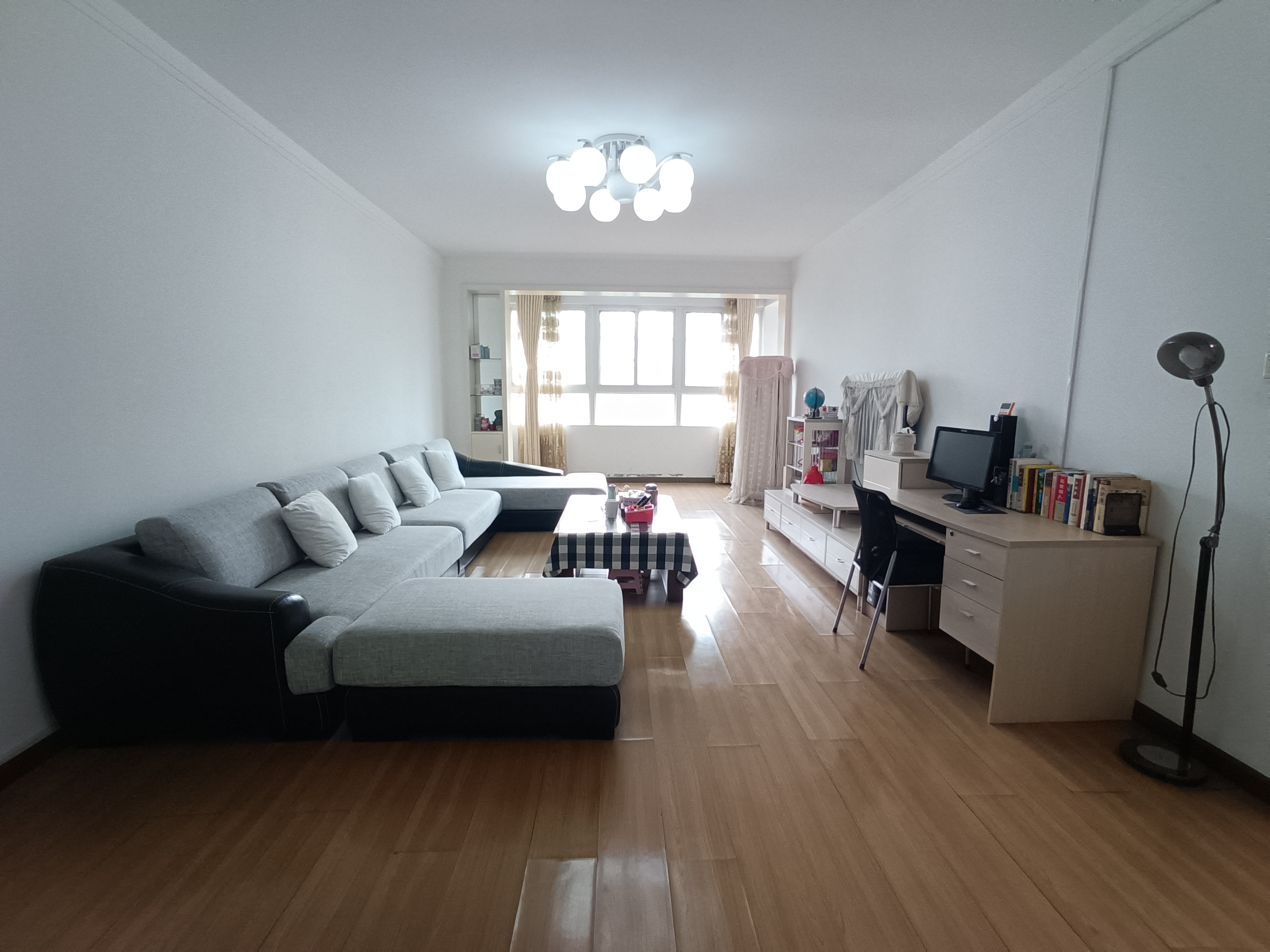 耀华锦园 3室2厅2卫 68.00万 耀华锦园 3室2厅2卫 68.00万室内图