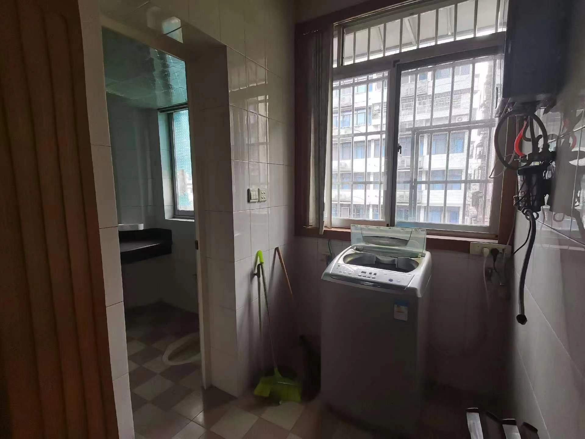 建设中路散盘 3室2厅1卫 38.00万 建设中路散盘 3室2厅1卫 38.00万室内图