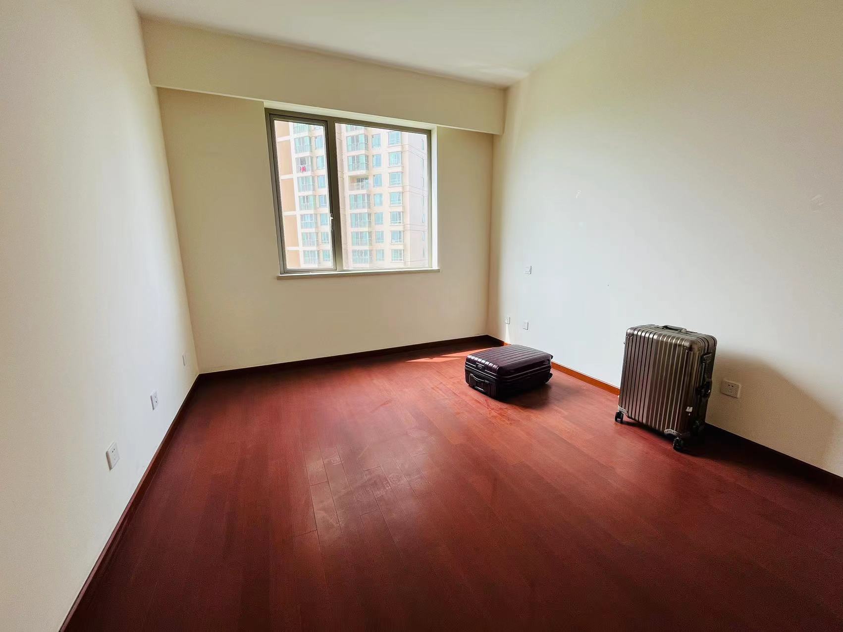 晋合湘水湾一期 4室2厅2卫 102.0万 晋合湘水湾一期 4室2厅2卫 102.0万室内图