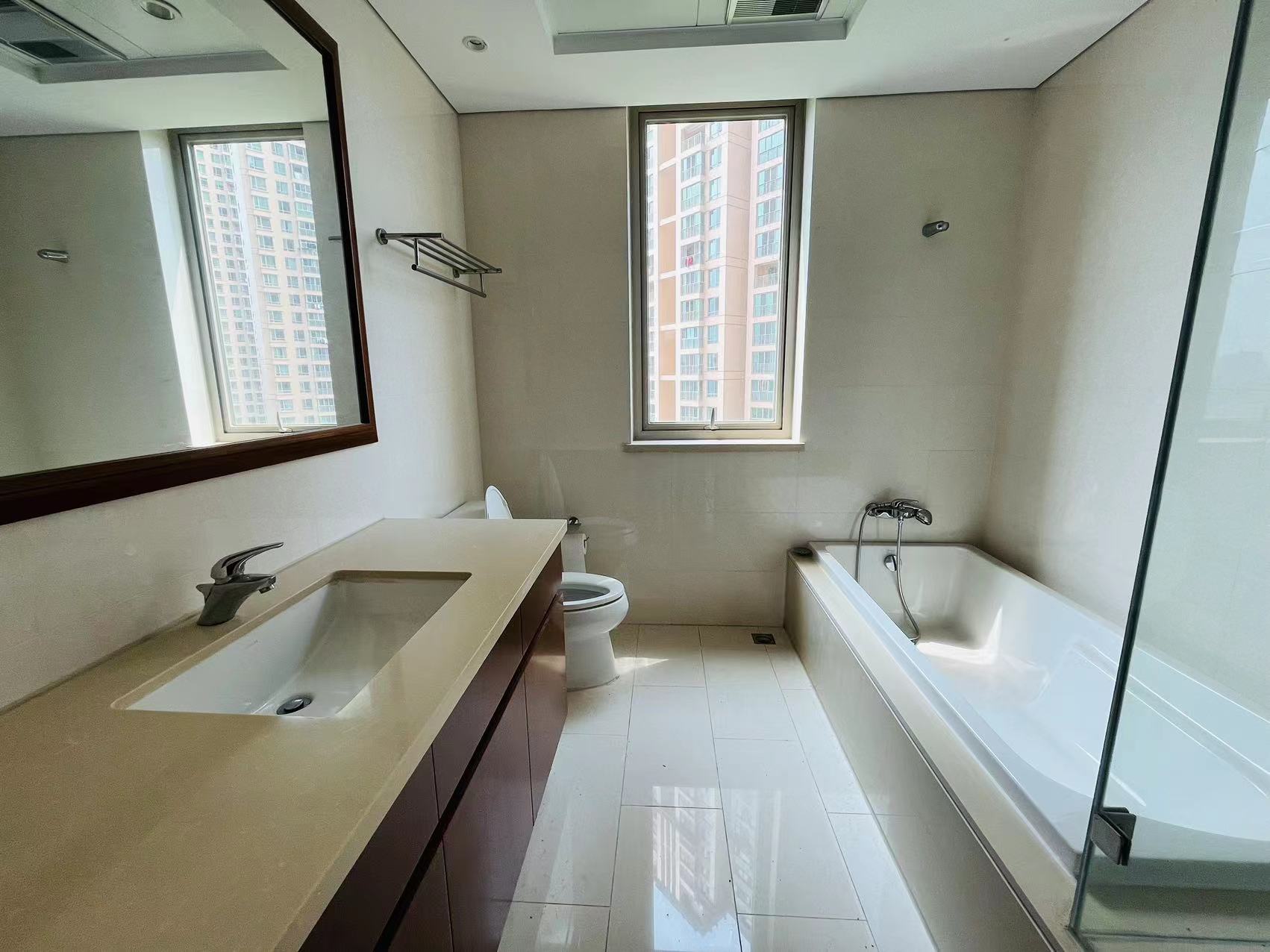 晋合湘水湾一期 4室2厅2卫 102.0万 晋合湘水湾一期 4室2厅2卫 102.0万室内图