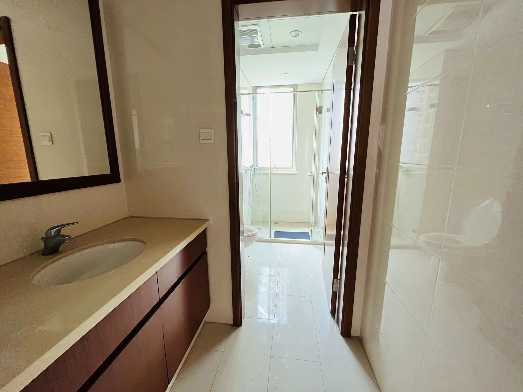 晋合湘水湾一期 4室2厅2卫 102.0万 晋合湘水湾一期 4室2厅2卫 102.0万室内图