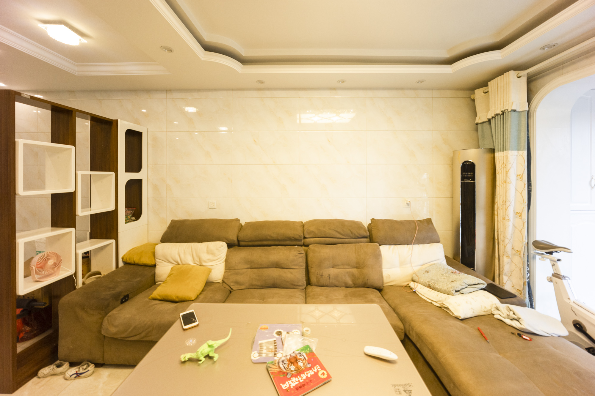 明昇壹城（明昇时代广场）一期  3室2厅2卫    198.0万客厅