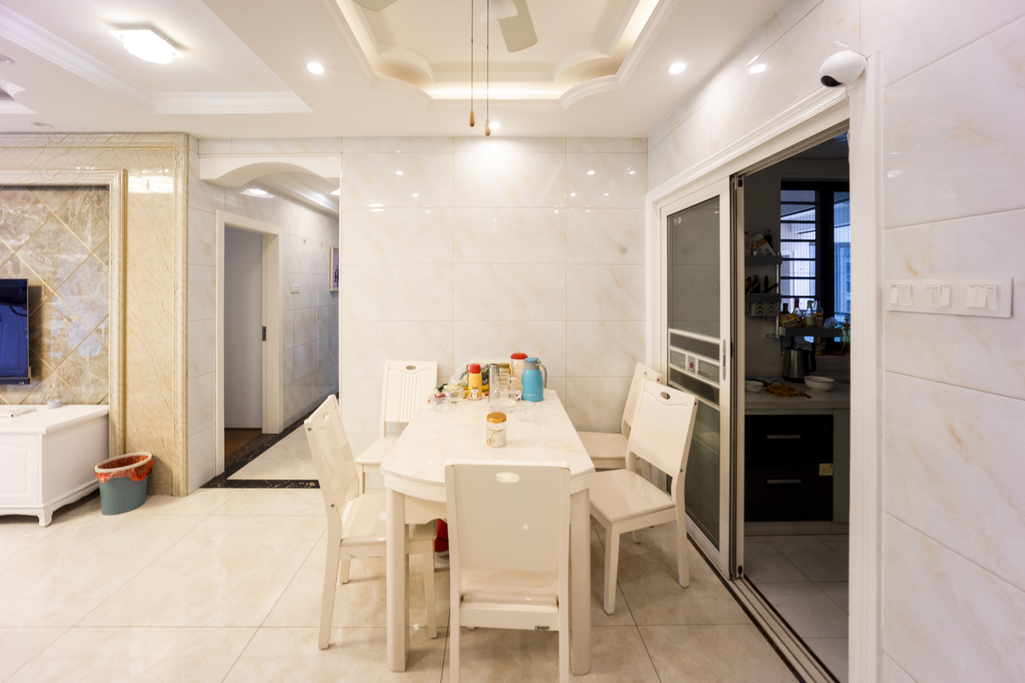 明昇壹城（明昇时代广场）一期  3室2厅2卫    198.0万客厅