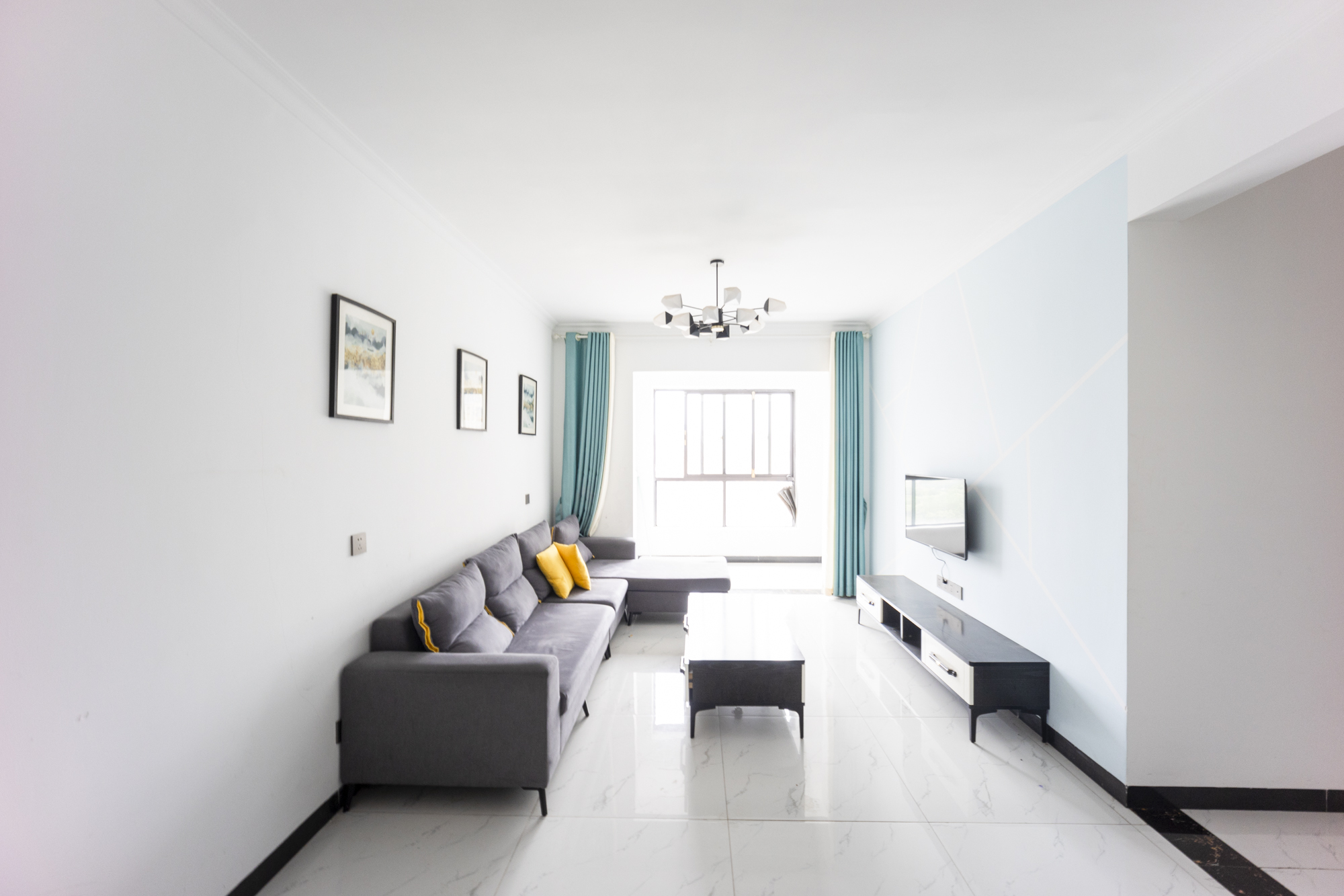 阳光城尚东湾青云苑  3室2厅1卫    80.0万客厅