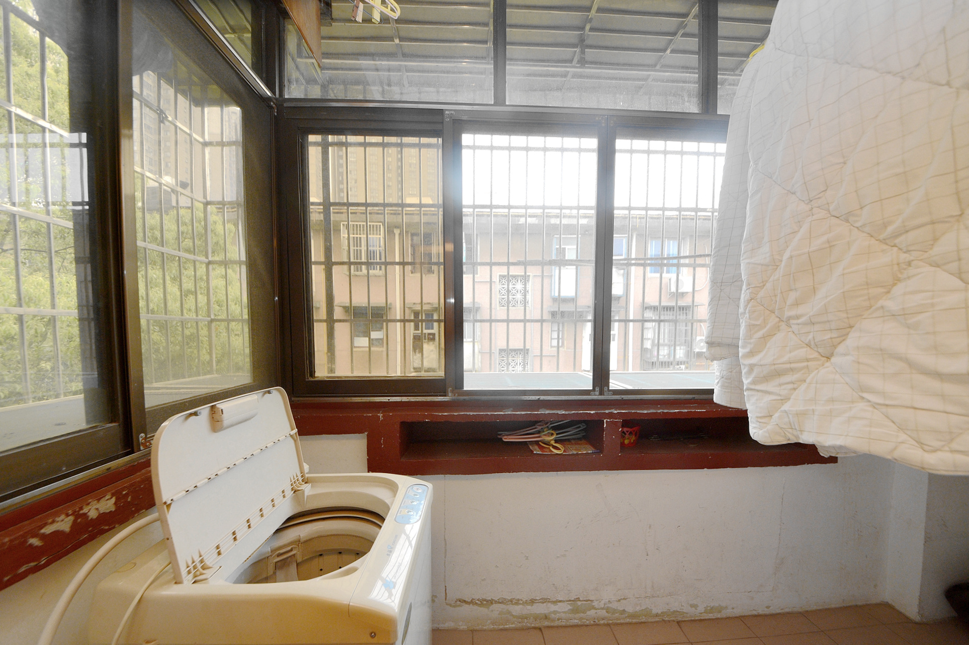 赤岗小区（一二三片）  2室1厅1卫   39.00万阳台