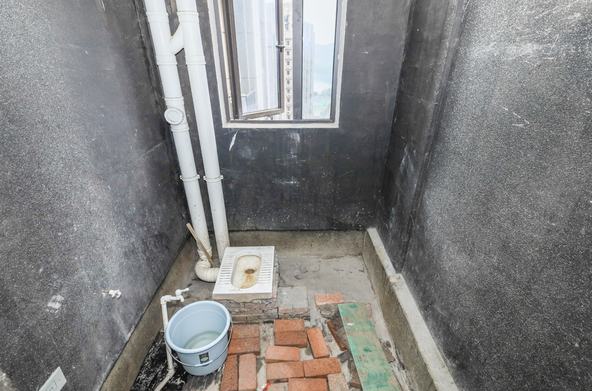 中国铁建梅溪青秀二期  3室2厅1卫   110.00万卫生间