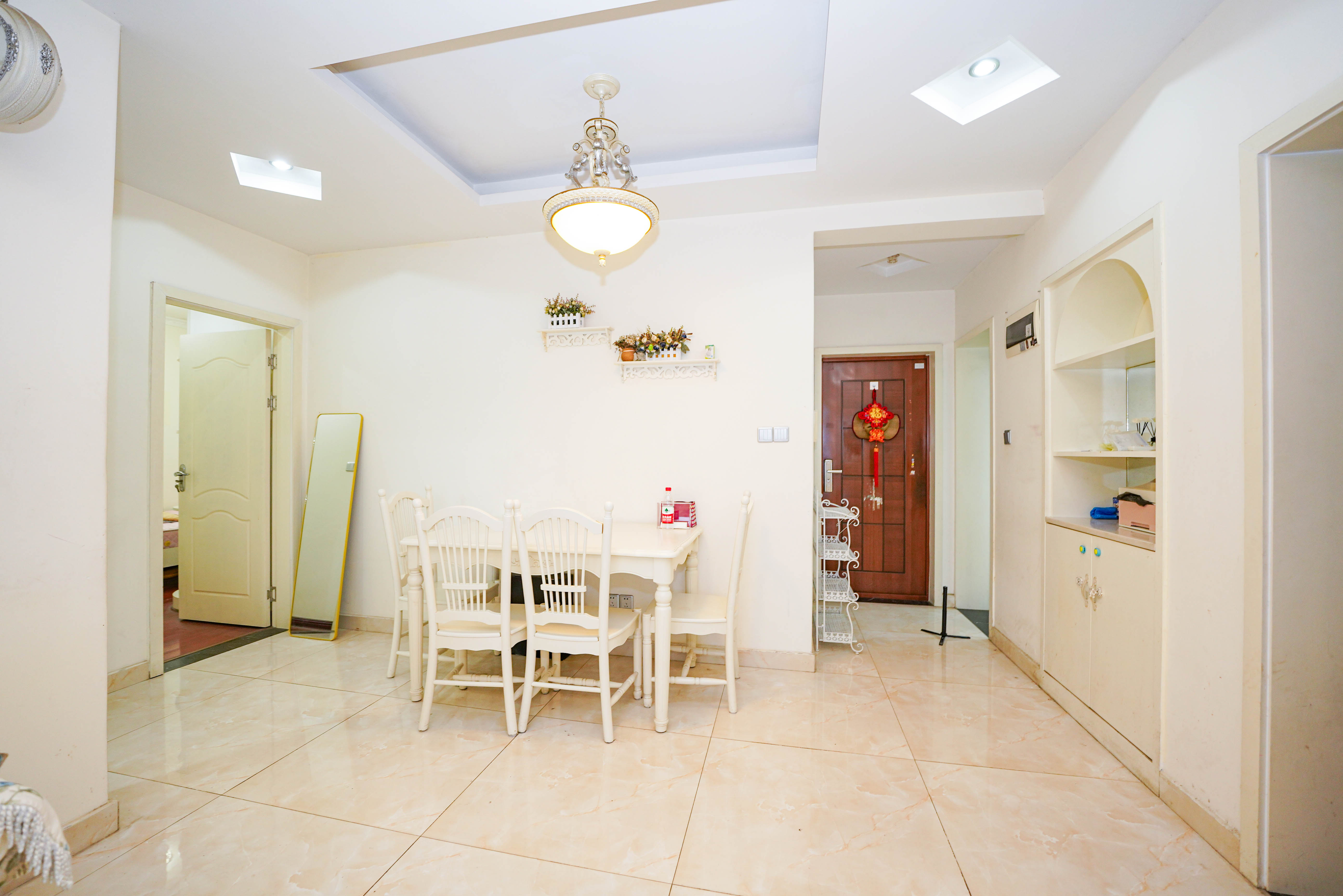 佳天名苑  3室2厅1卫    72.0万 佳天名苑  3室2厅1卫    72.0万