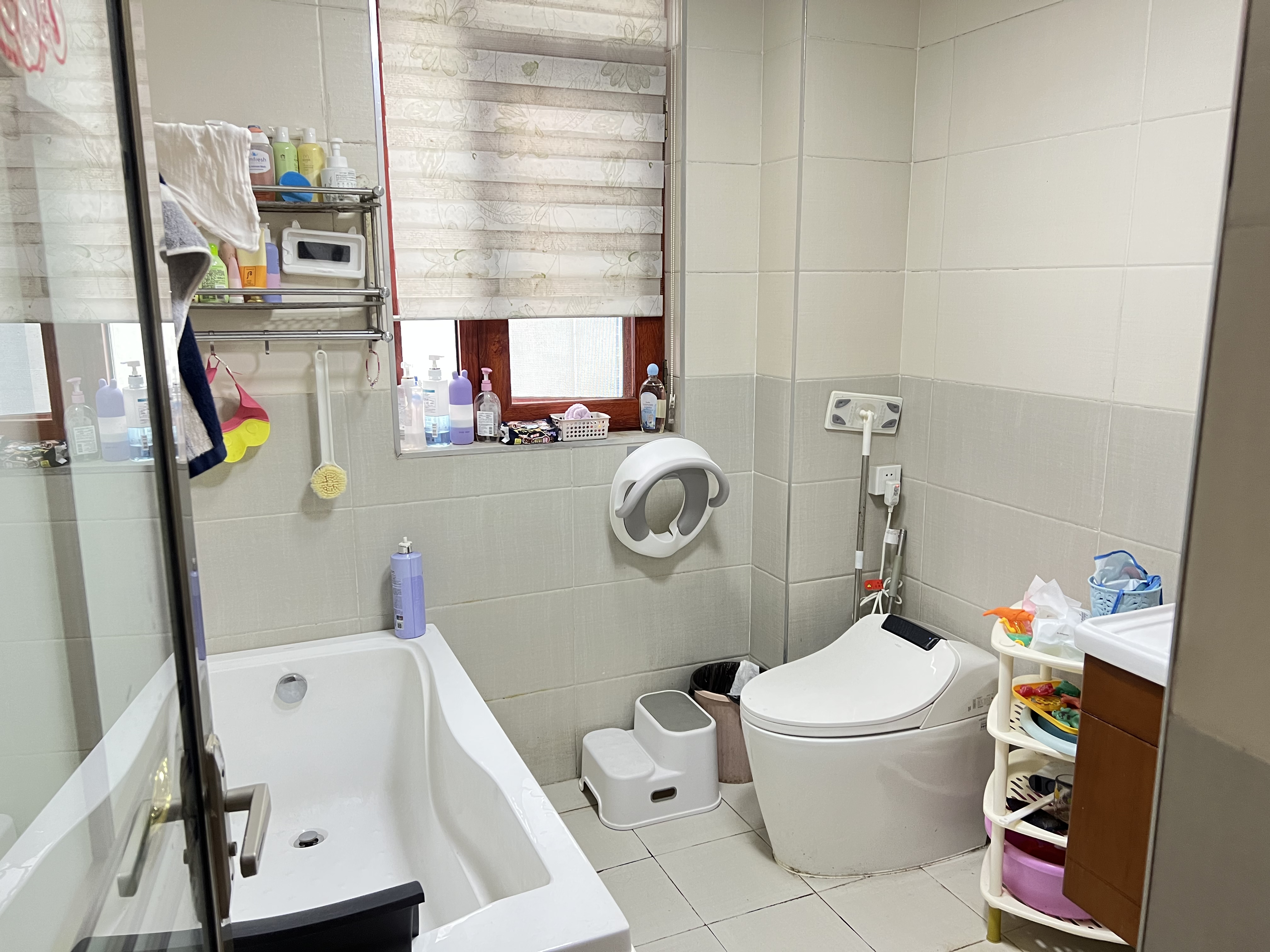 泰山一号 4室2厅2卫 84.0万 泰山一号 4室2厅2卫 84.0万室内图