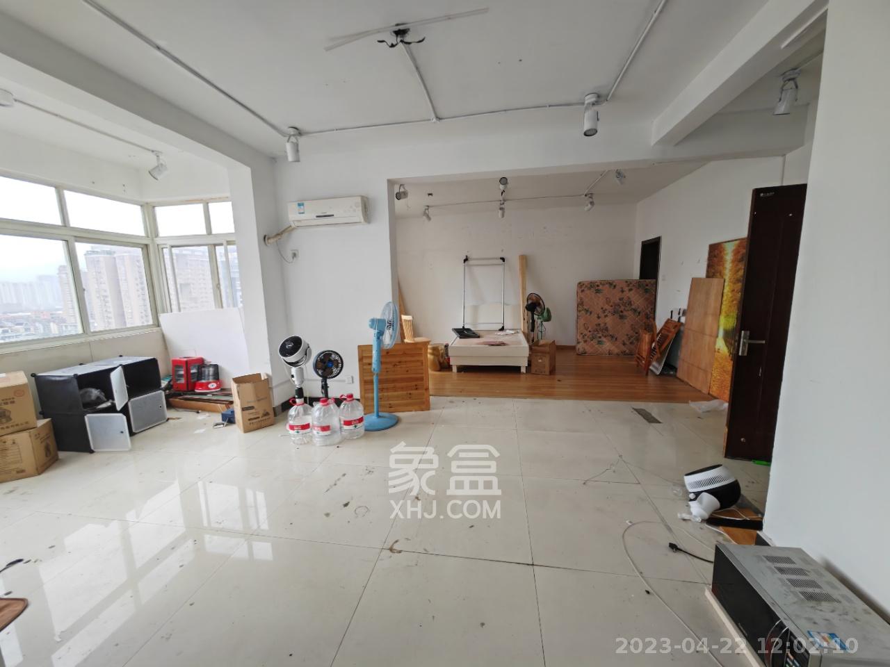 长远华樟名府  3室1厅1卫   2500.00元/月室内图