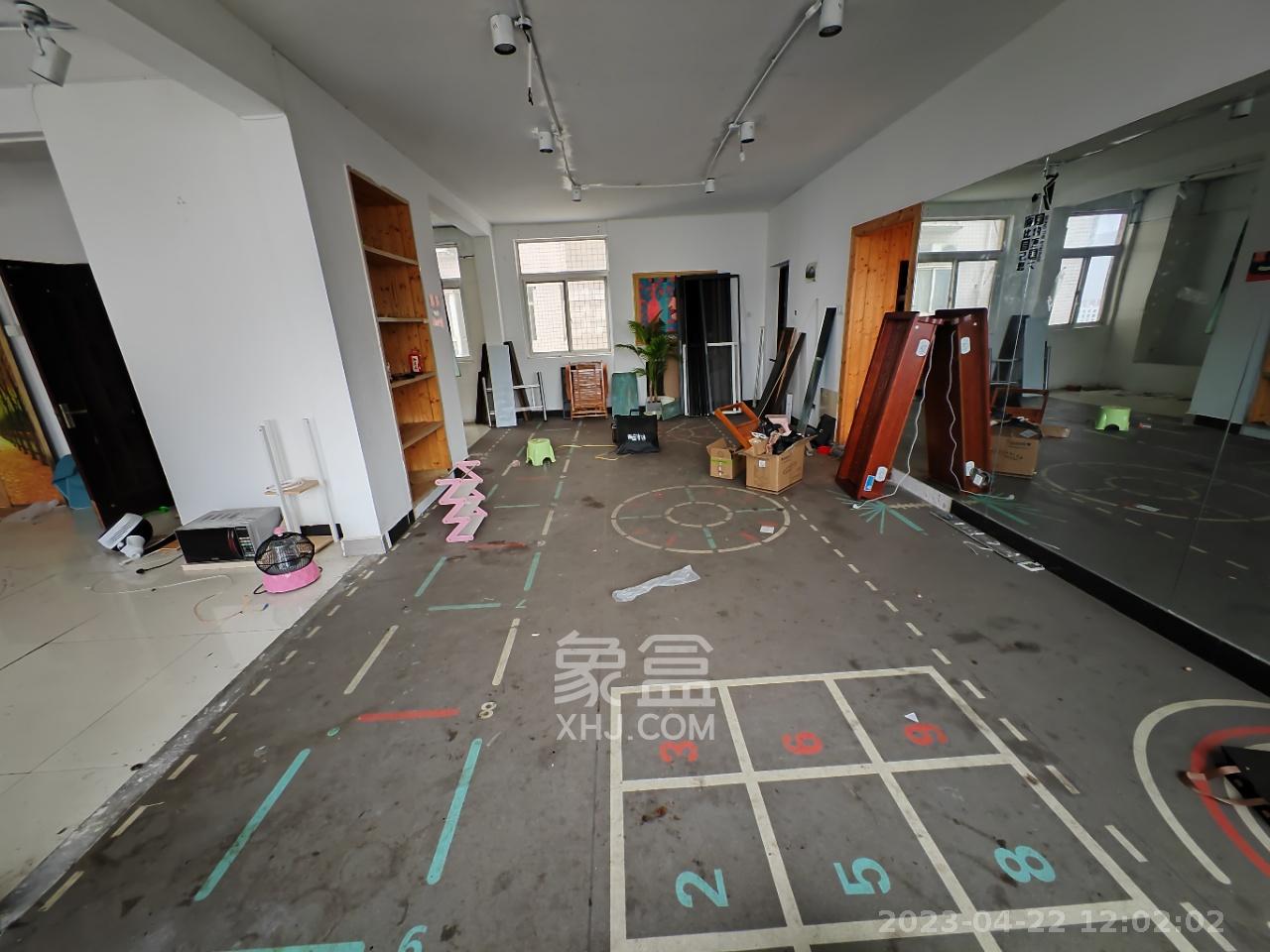 长远华樟名府  3室1厅1卫   2500.00元/月室内图