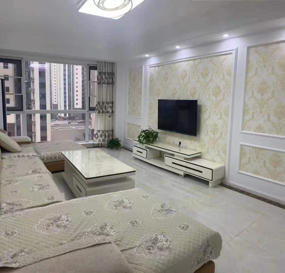 万达湖公馆  3室2厅2卫   2800.00元/月室内图