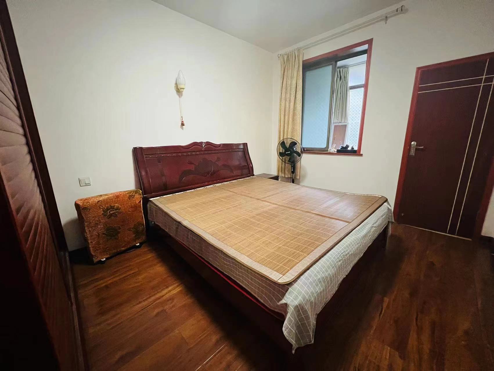 禾花村 2室1厅1卫 25.80万 禾花村 2室1厅1卫 25.80万客厅