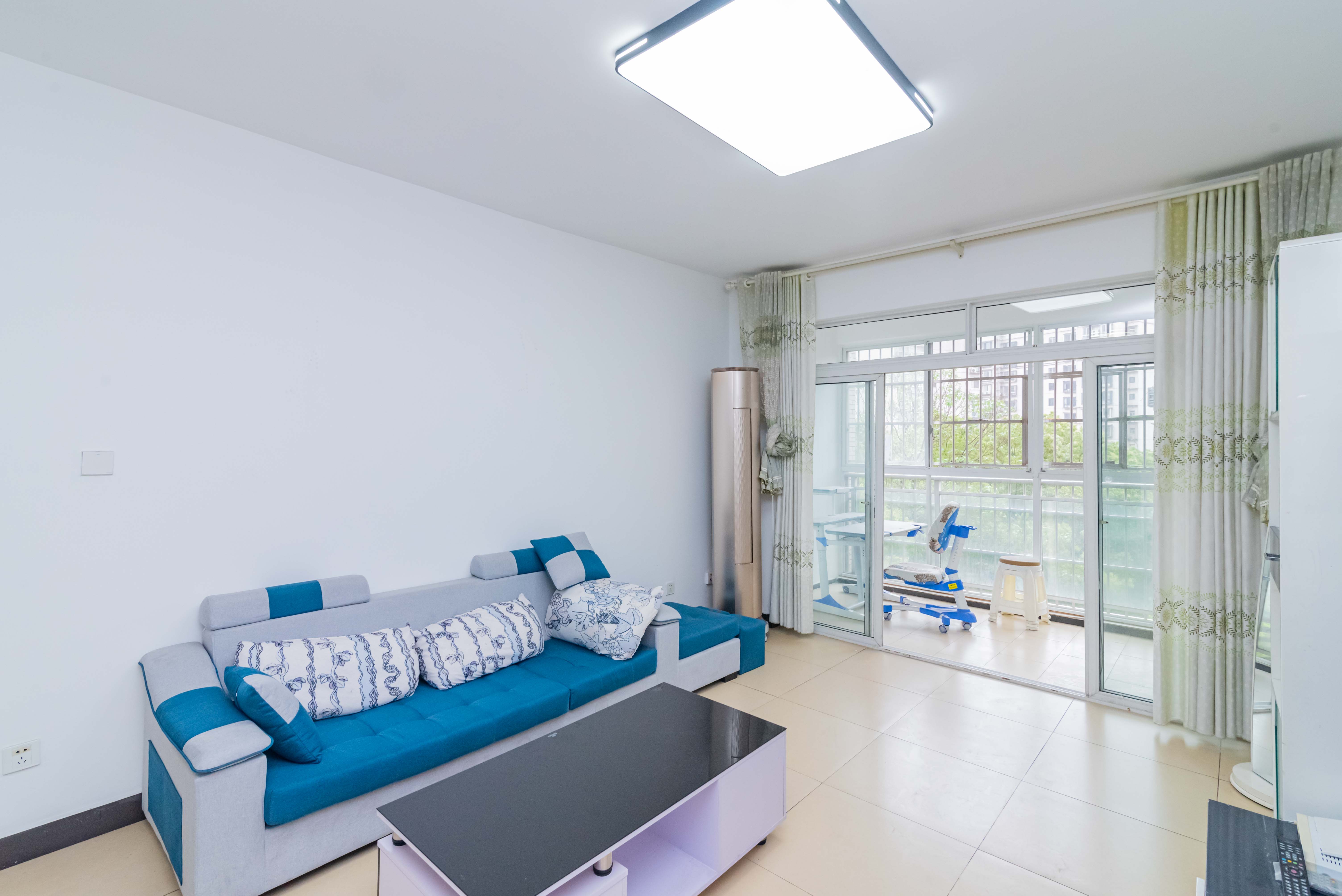 紫晶城 2室2厅1卫 60.00万 紫晶城 2室2厅1卫 60.00万客厅