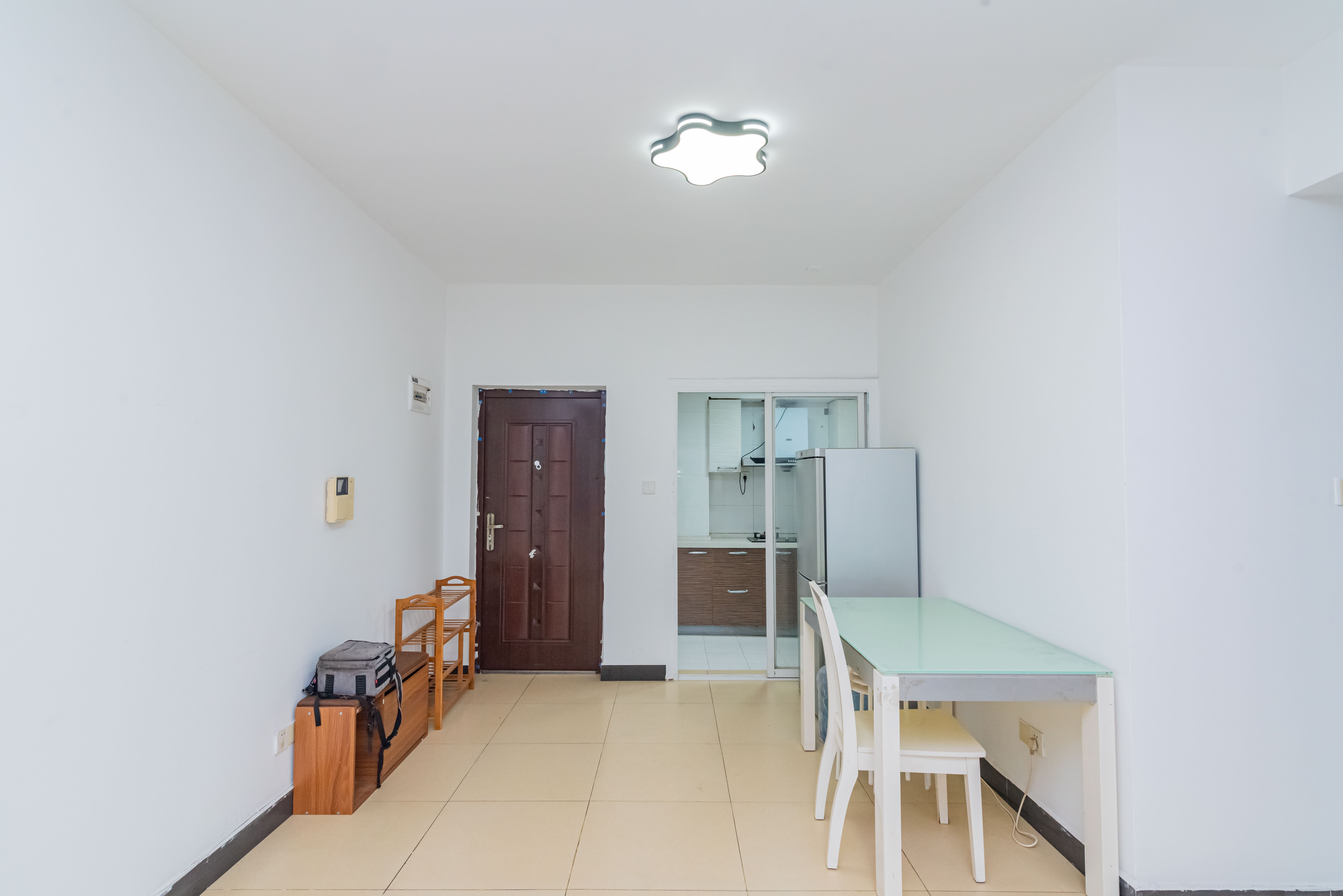 紫晶城 2室2厅1卫 60.00万 紫晶城 2室2厅1卫 60.00万客厅