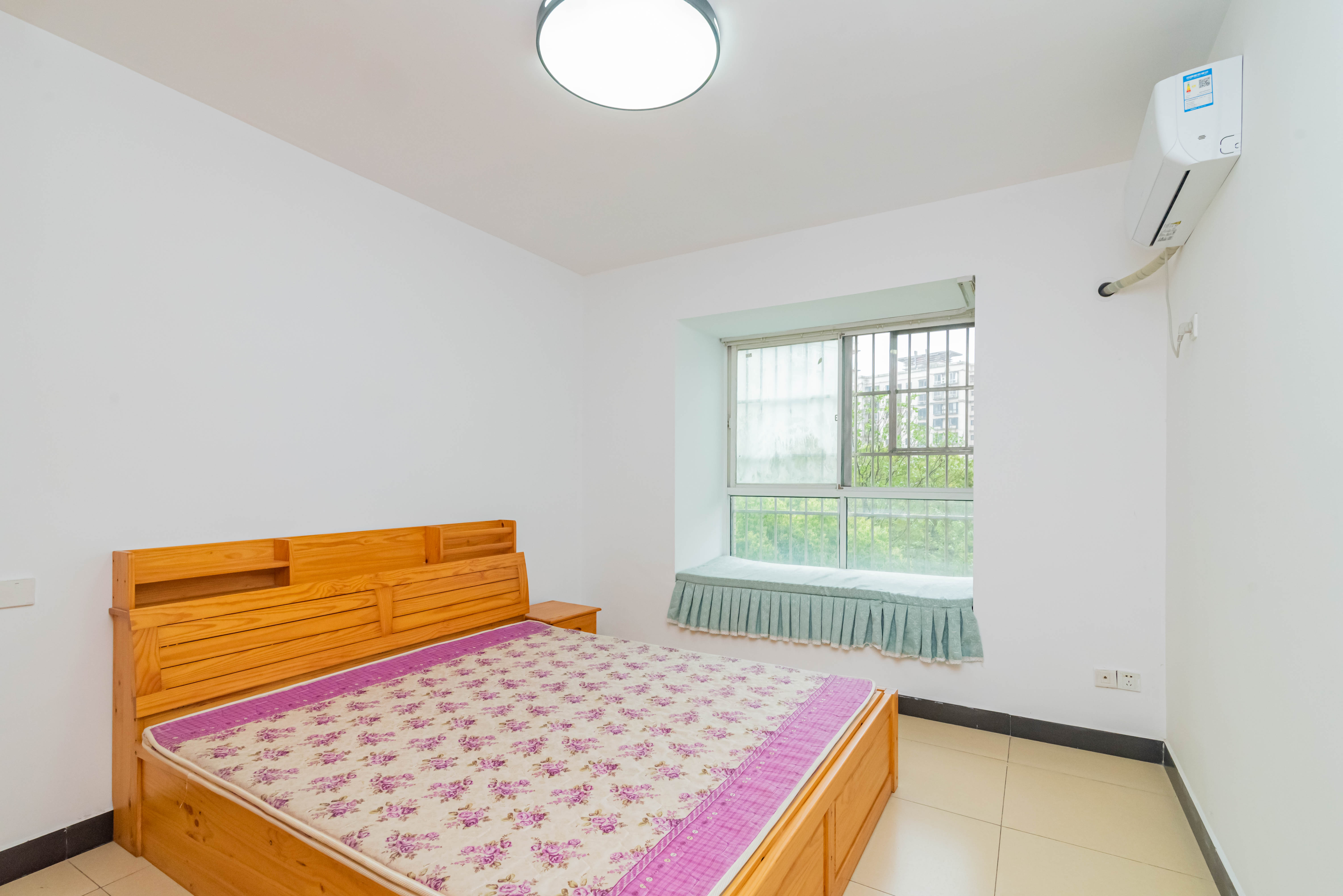 紫晶城 2室2厅1卫 60.00万 紫晶城 2室2厅1卫 60.00万卧室