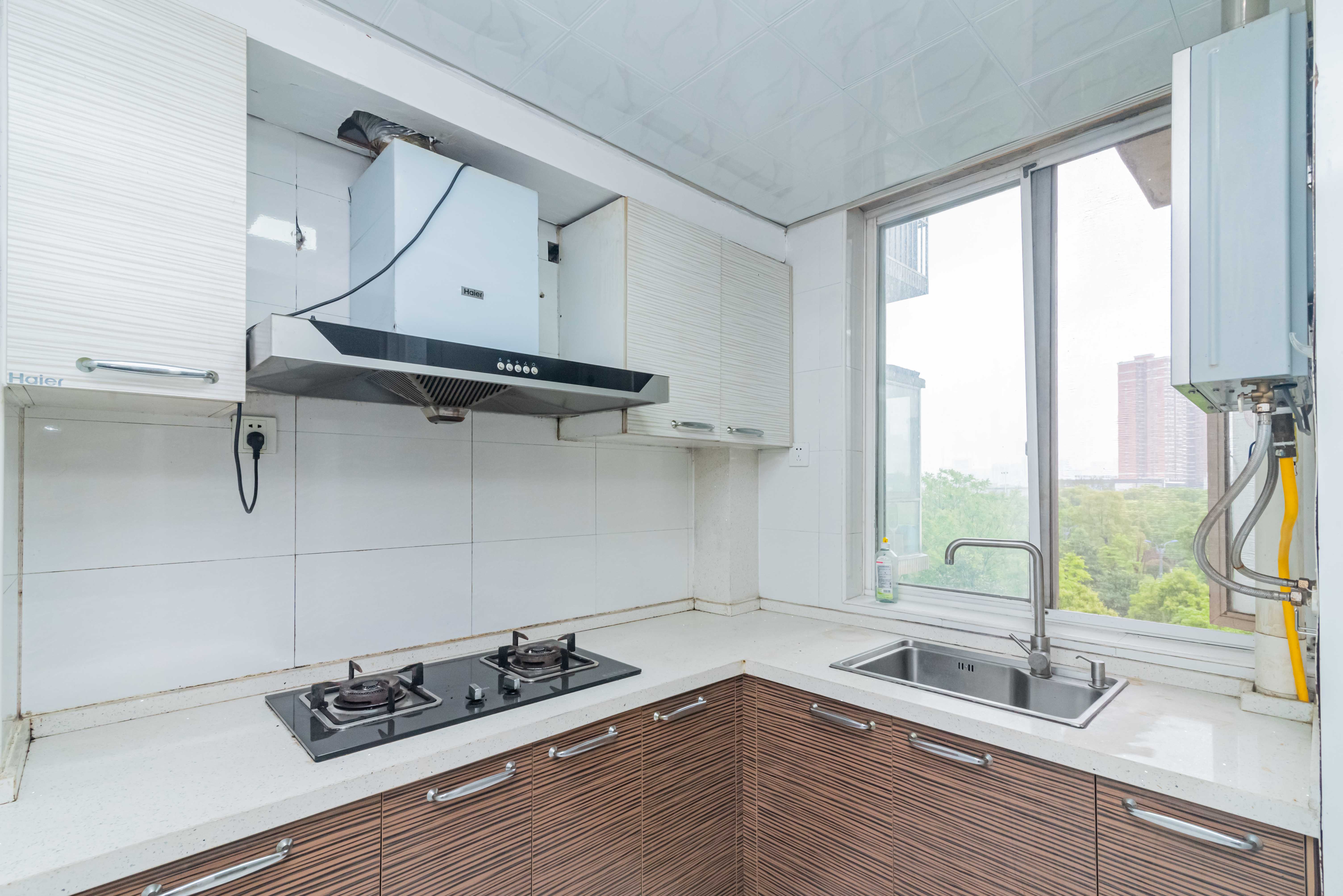 紫晶城 2室2厅1卫 60.00万 紫晶城 2室2厅1卫 60.00万厨房