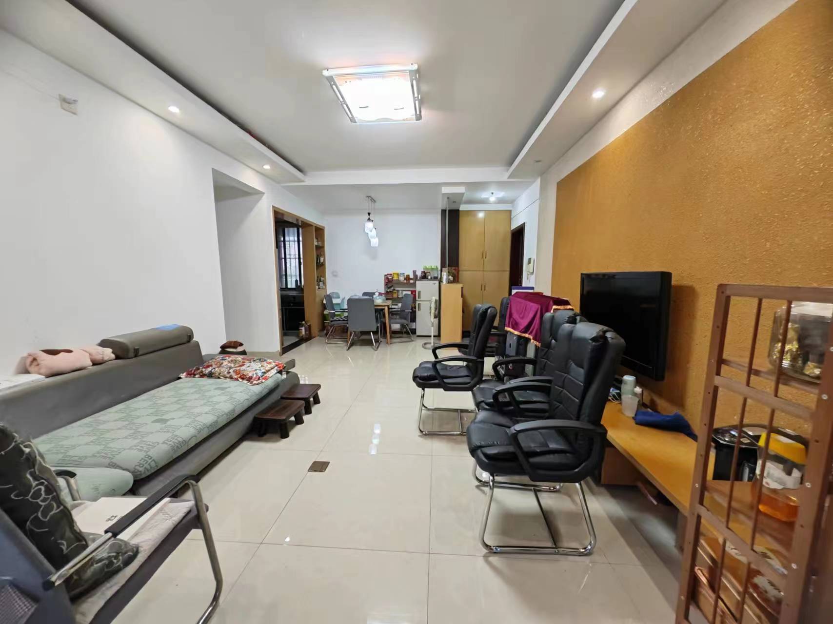 城市风景  3室0厅0卫   60.00万 城市风景  3室0厅0卫   60.00万室内图