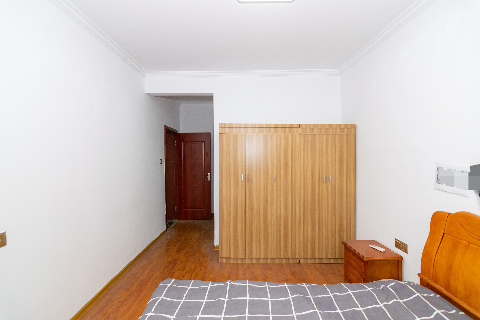 澳海澜庭 3室2厅2卫 88.5万 澳海澜庭 3室2厅2卫 88.5万卧室