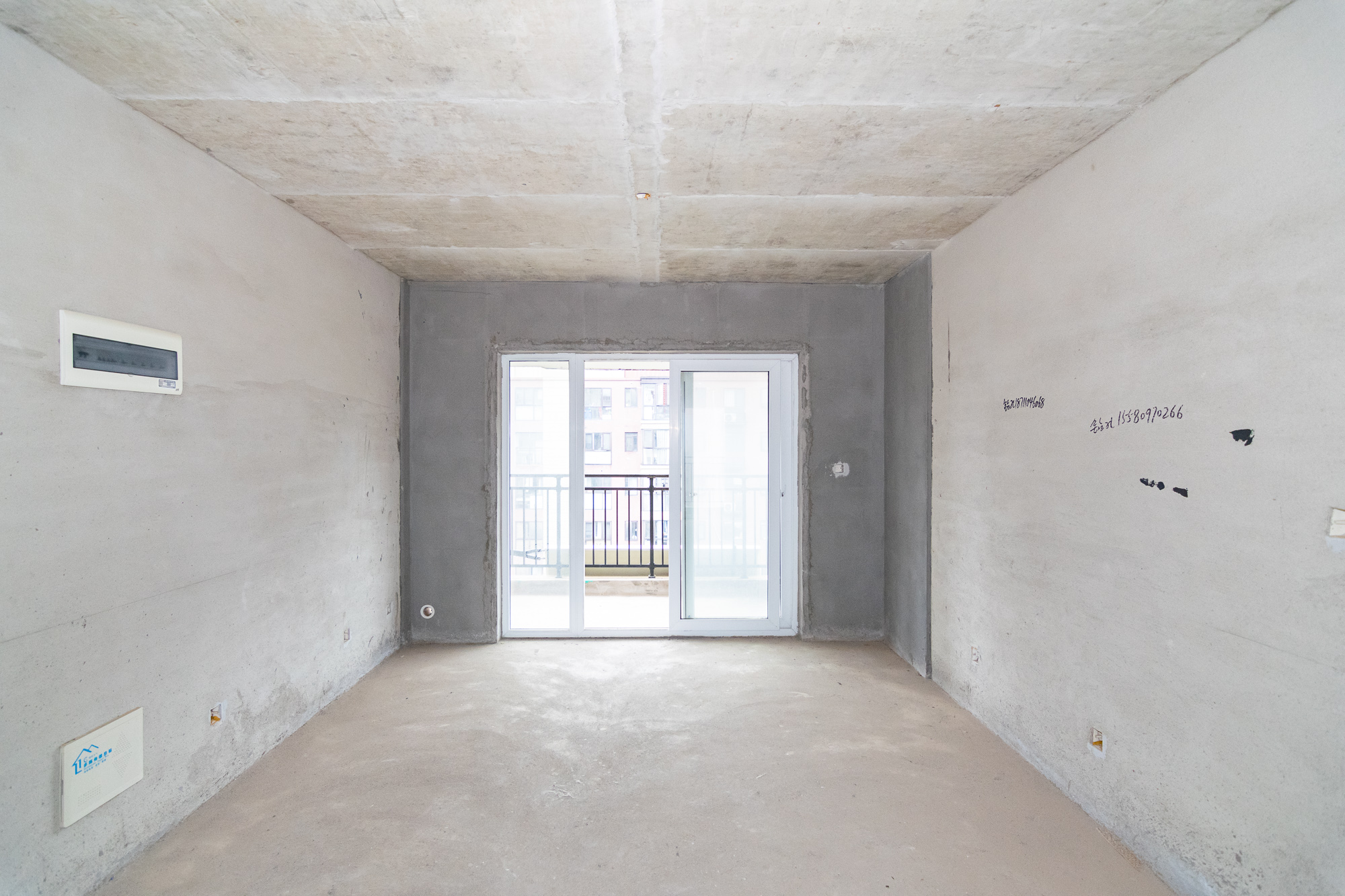 新华联梦想城 4室2厅2卫 110.20万 新华联梦想城 4室2厅2卫 110.20万客厅